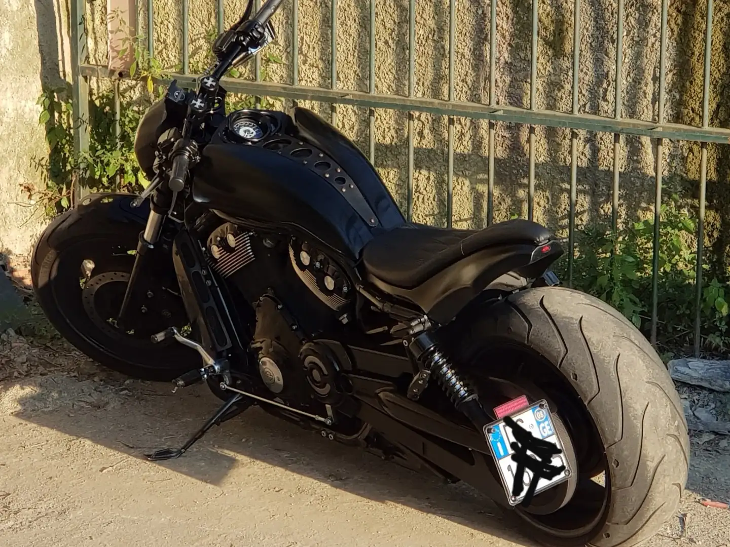Harley-Davidson Night Rod Negro - 1