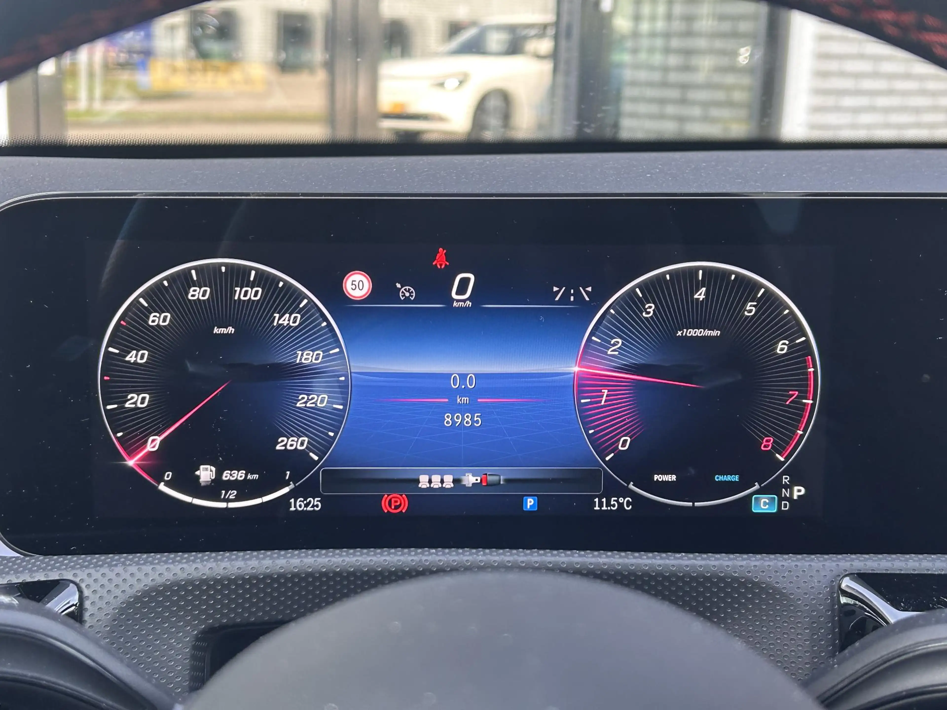 Mercedes-Benz A 180 Star Edition AMG | Panoramadak | Winter Pakket | M — photo 8