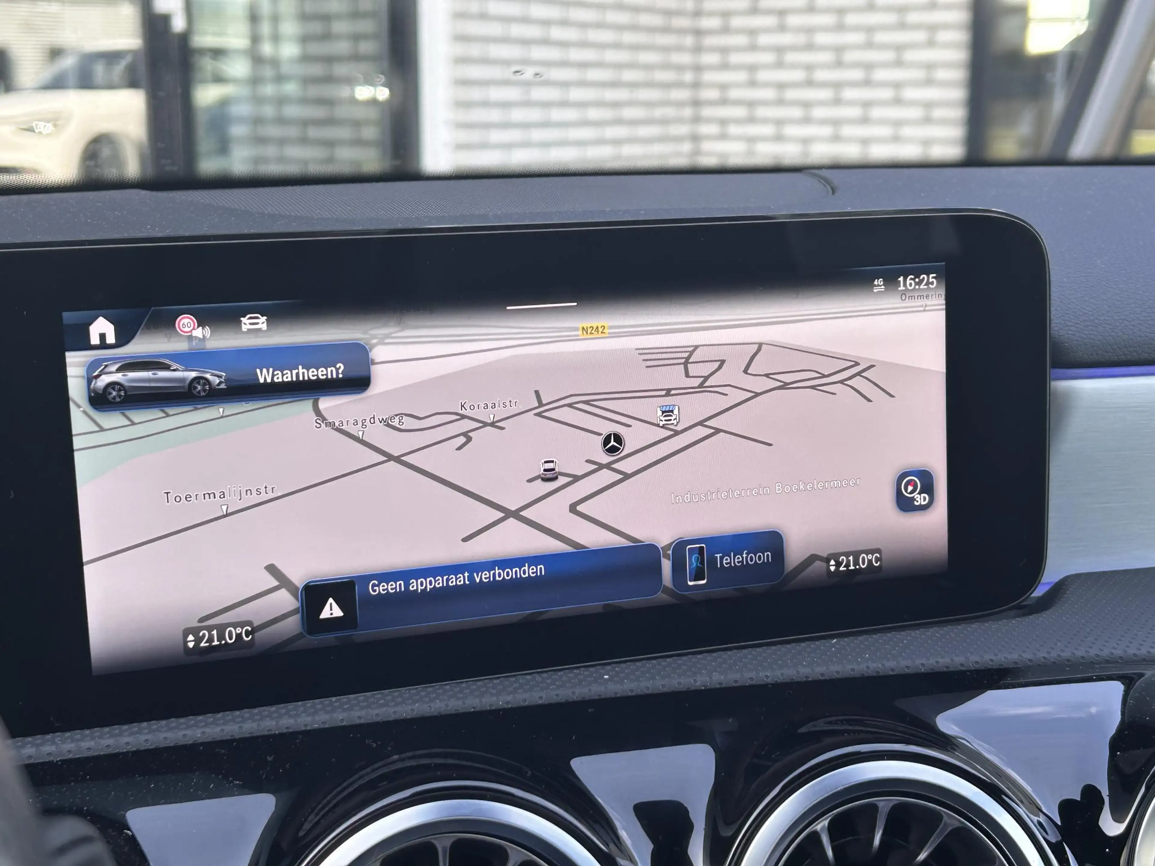 Mercedes-Benz A 180 Star Edition AMG | Panoramadak | Winter Pakket | M — photo 11