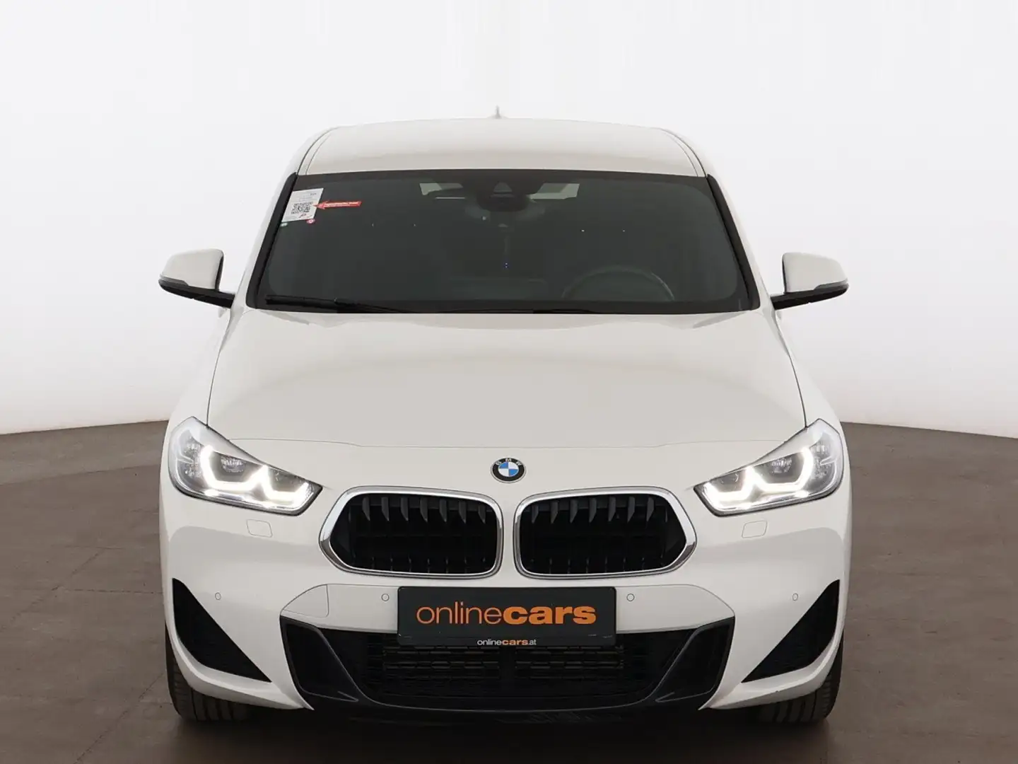 BMW X2 sDrive18d M-Sport Aut LED HEAD-UP AHK LEDER Weiß - 2