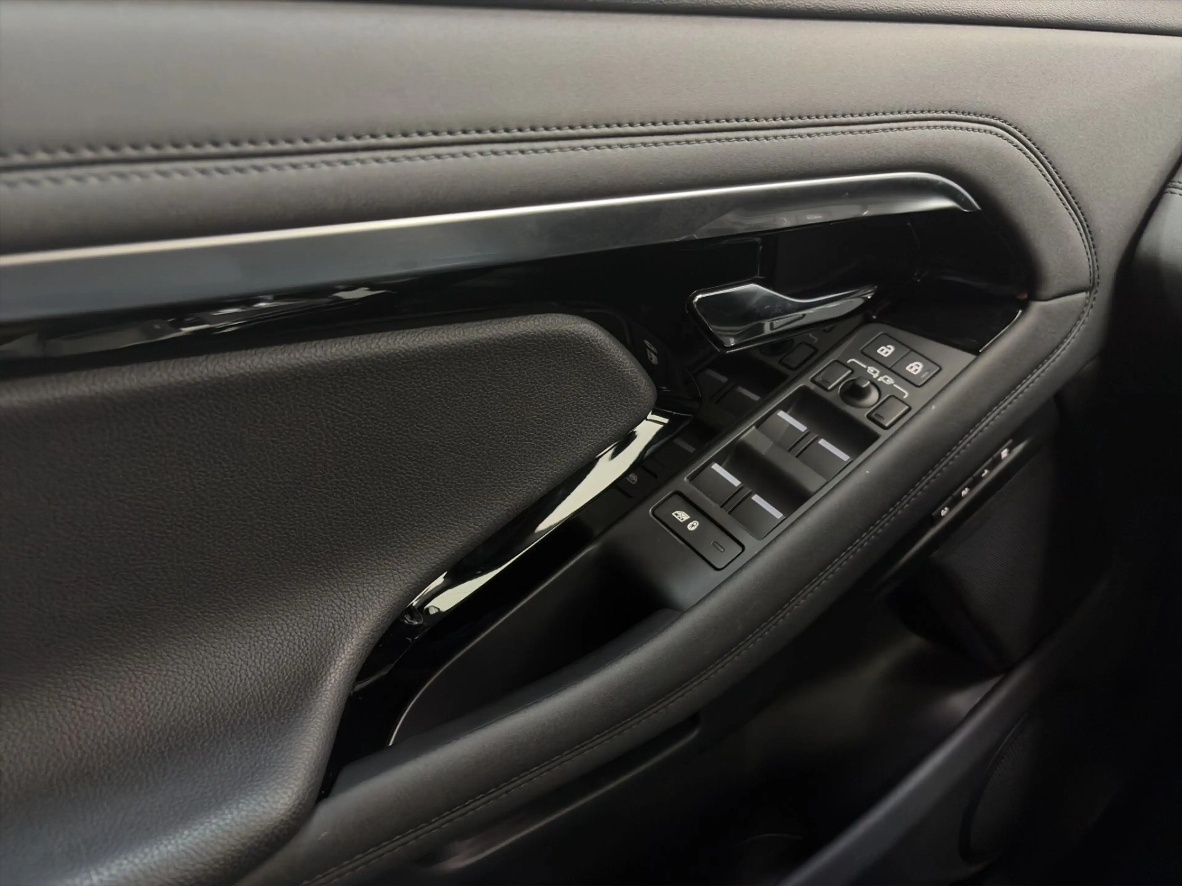 Land Rover Range Rover Evoque R-Dynamic SE D200 *Acc*360*Meridian*Memory*Assist — photo 15