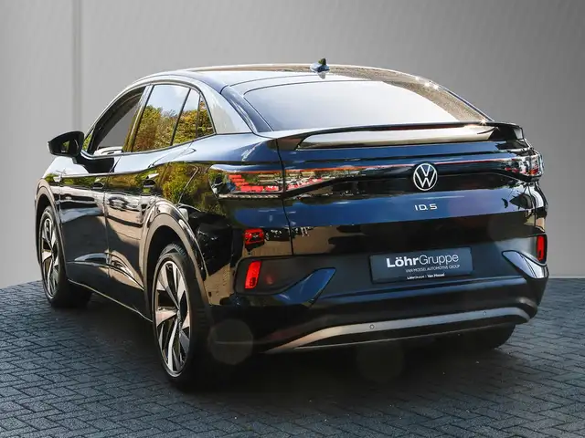 Volkswagen Id.5 view 6