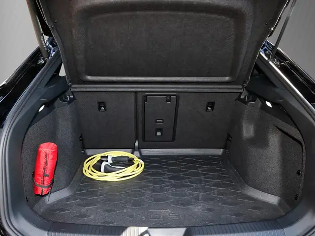 Volkswagen Id.5 view 8