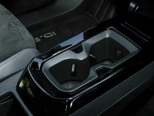 Volkswagen Id.5 view 11