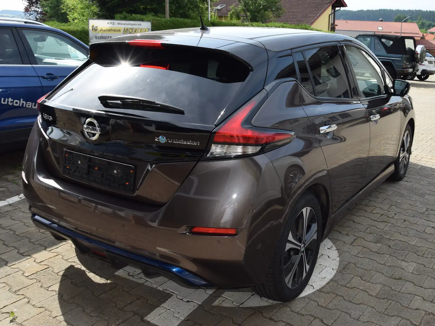 Nissan Leaf Tekna, TÜV neu, Bremsen neu smeđa - 2