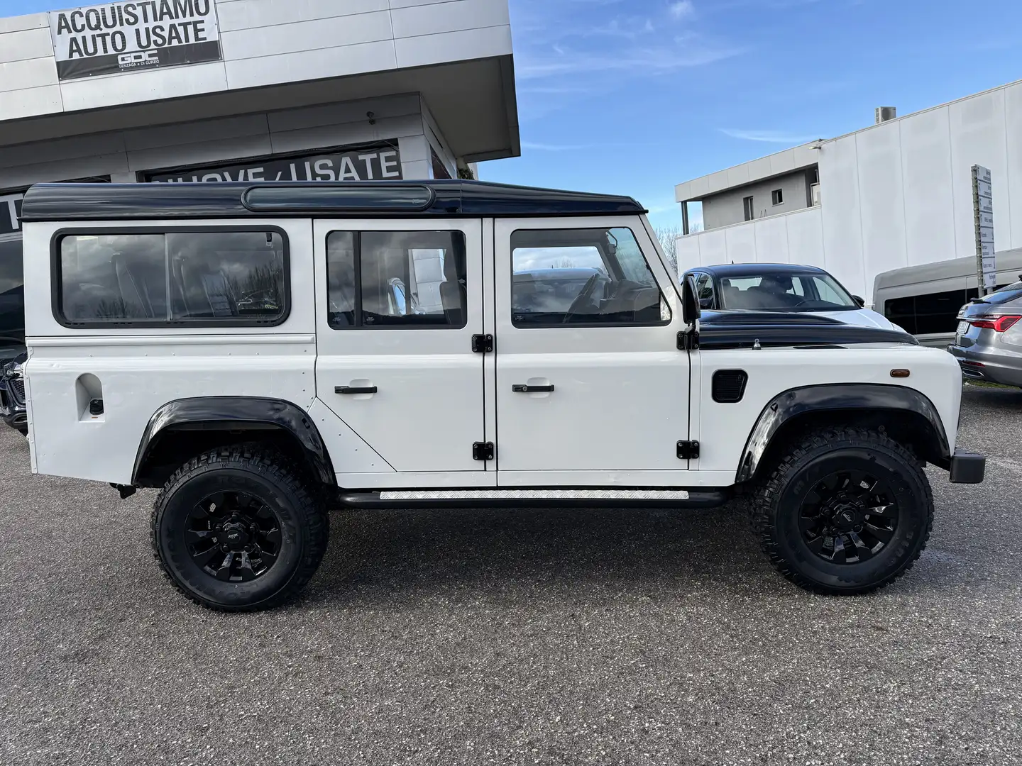 Land Rover Defender Defender 110 2.4 td S SW Weiß - 2