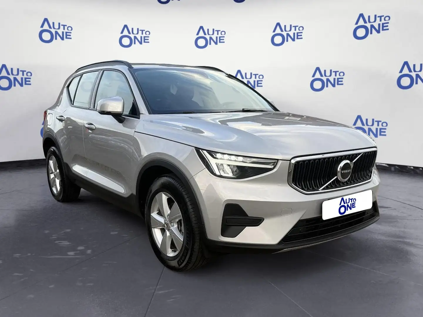 Volvo XC40 1.5 T2 129CV - * Argento - 1