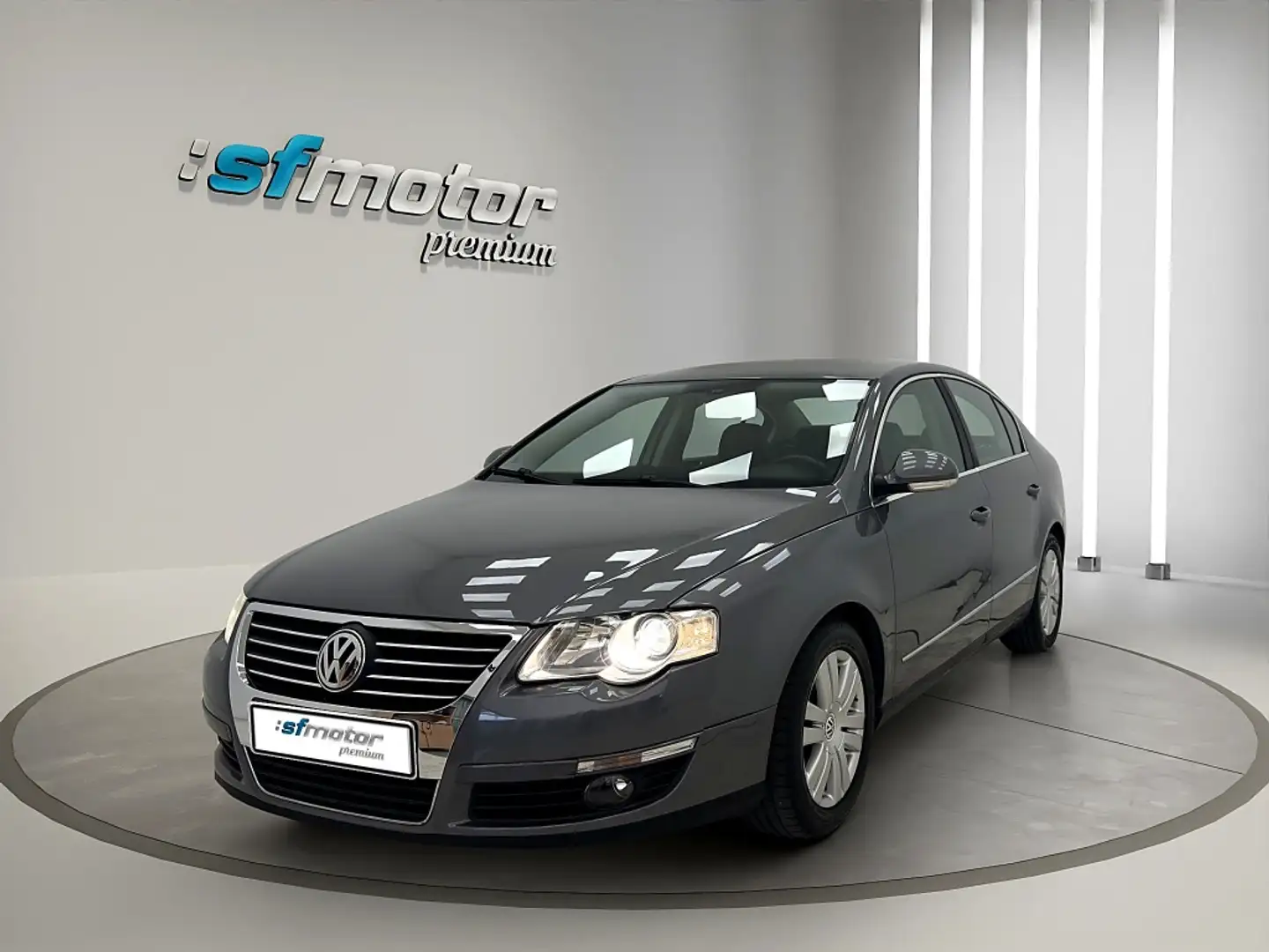 Volkswagen Passat 2.0TDI Advance Azul - 1