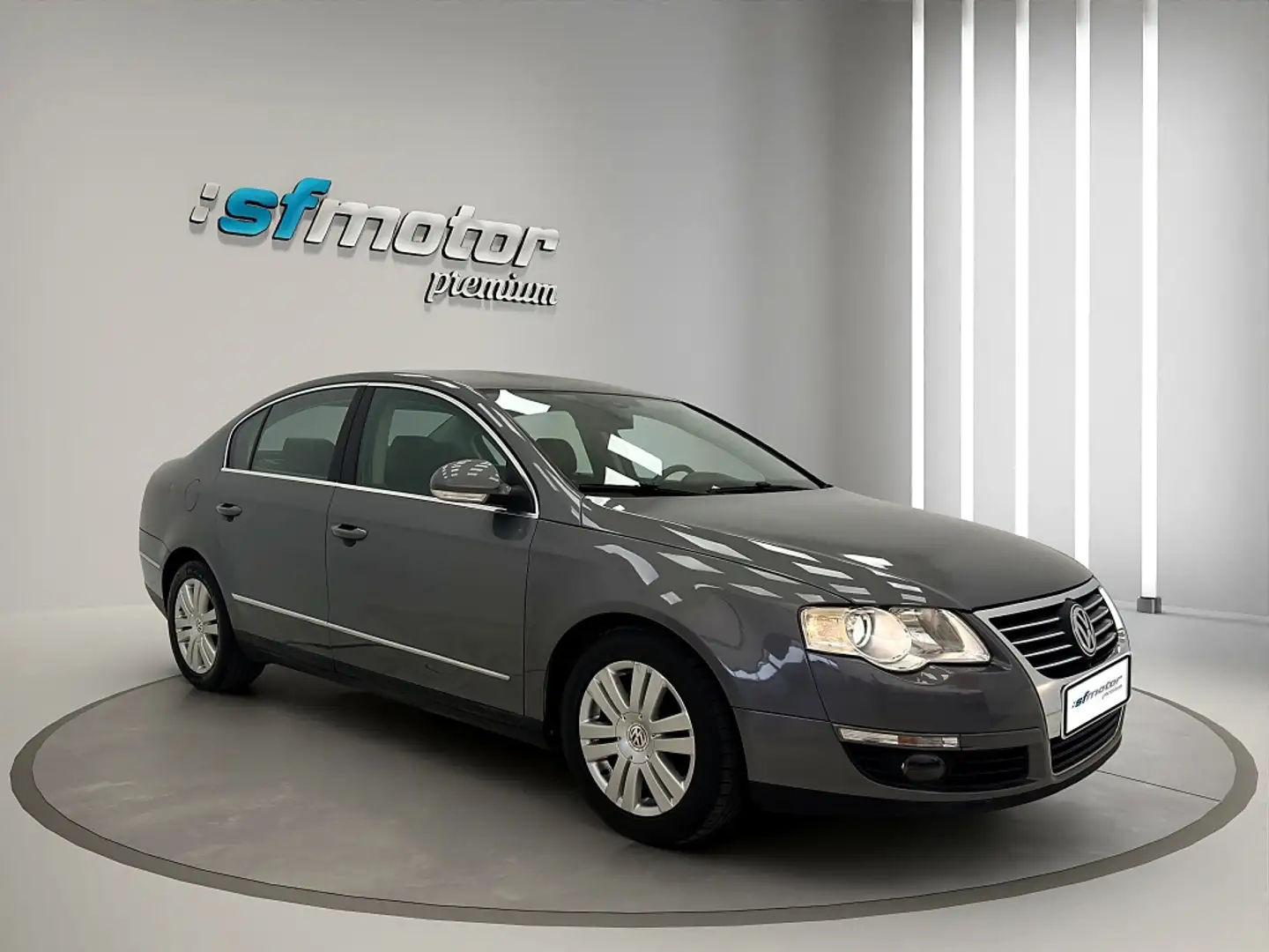 Volkswagen Passat 2.0TDI Advance Azul - 2