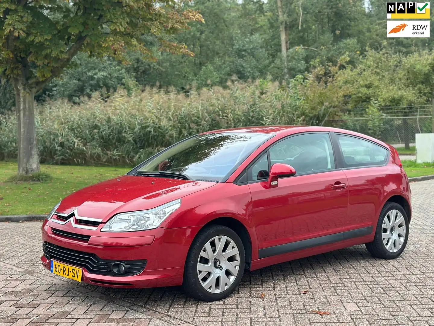 Citroen C4 Coupé 1.6-16V VTR+/AIRCO/CRUISE/PARKEERSENS ACHTER Rood - 1