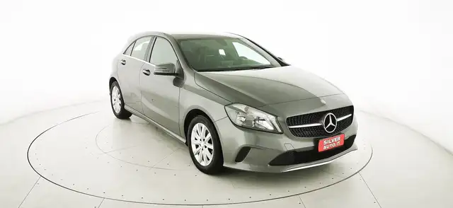 Mercedes-Benz A 220 d Automatic Business