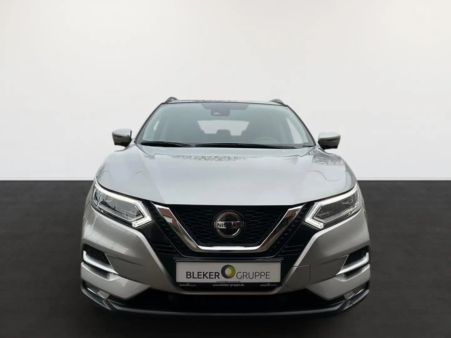 Nissan Qashqai 1.3 DIG-T Akari (EURO 6d) Zilver - 2