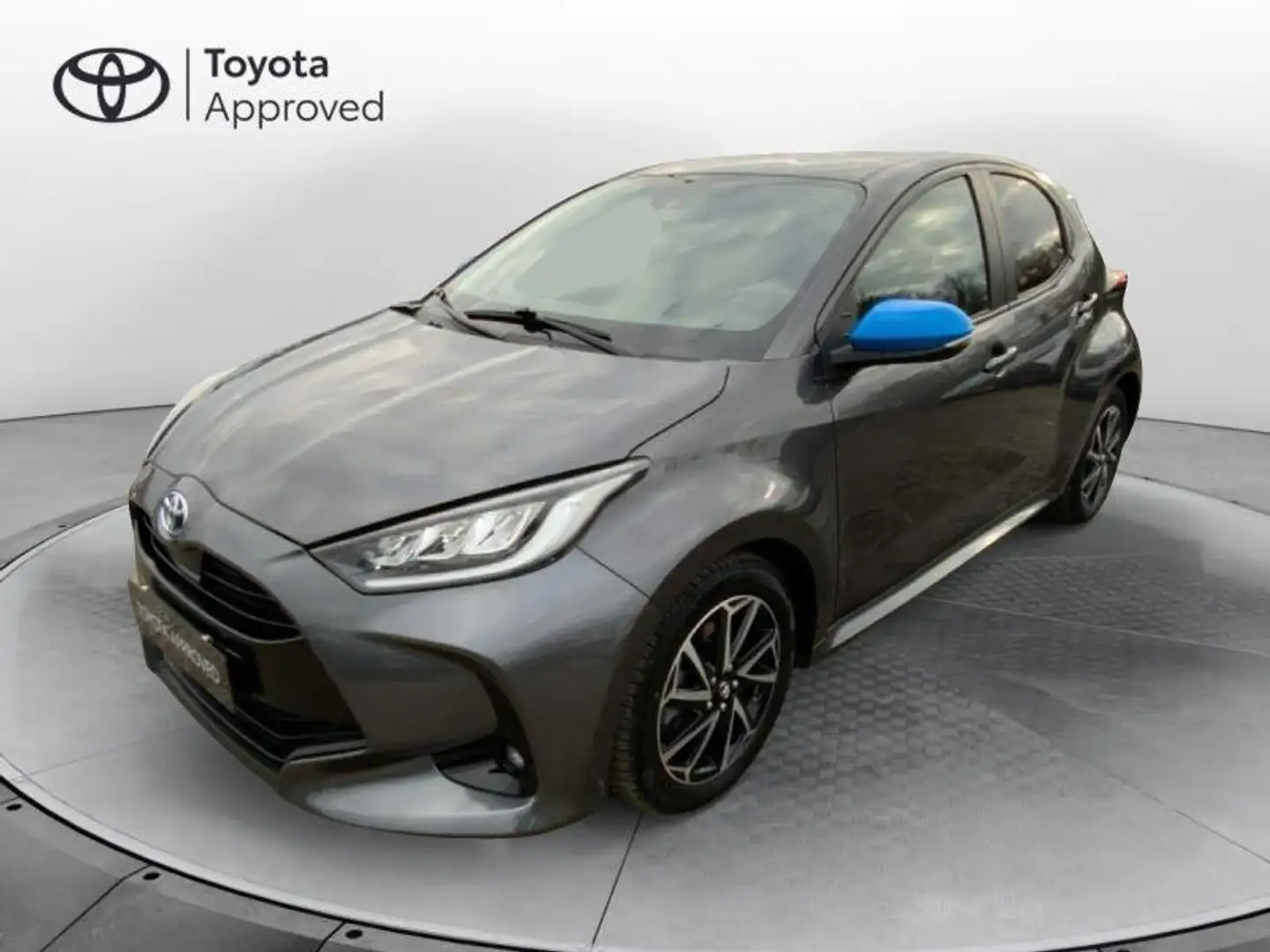 Toyota Yaris 4ª serie 1.5 Hybrid 5 porte Trend Grigio - 1