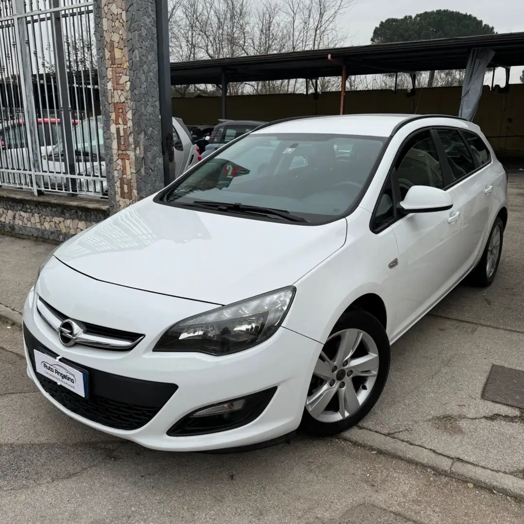 Opel Astra 1.7 CDTI 110CV Sports Tourer Elective Bianco - 1