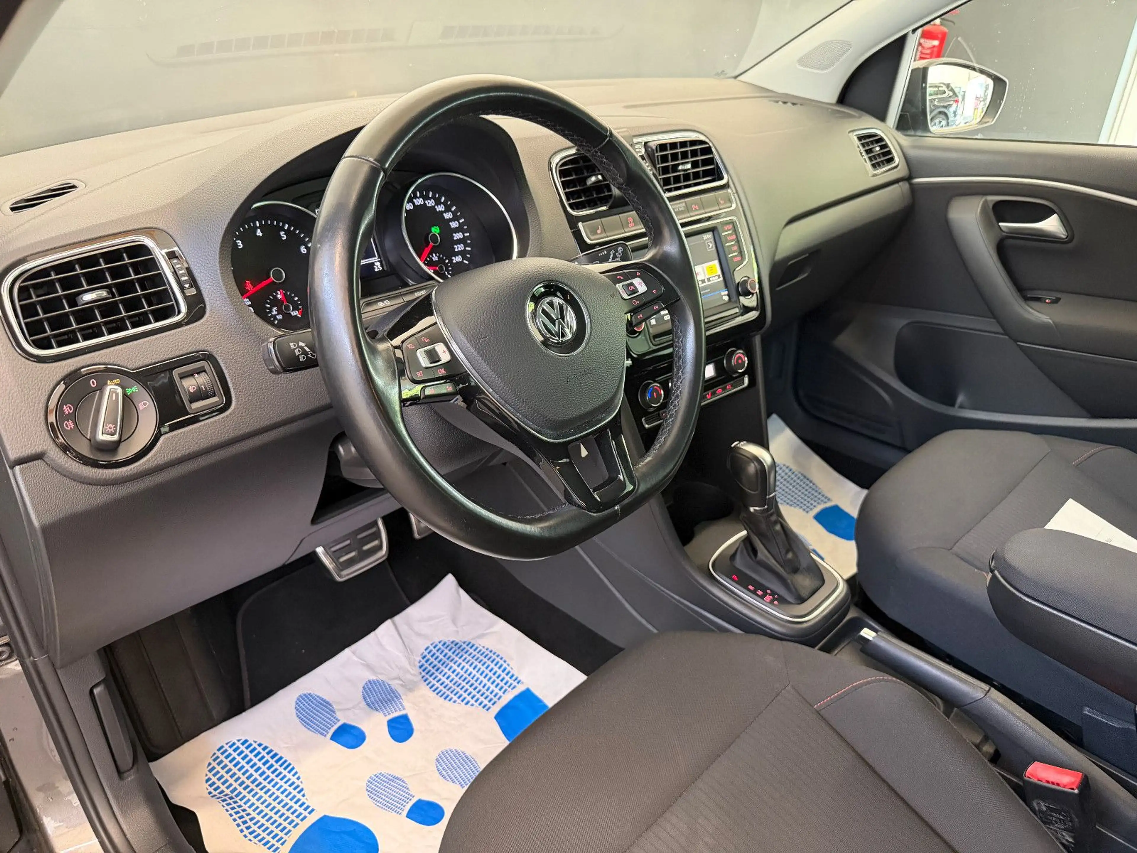 Volkswagen Polo 1.2 DSG R-Line/Start-Sto/Klima/2HAND/TÜV NEU — photo 10