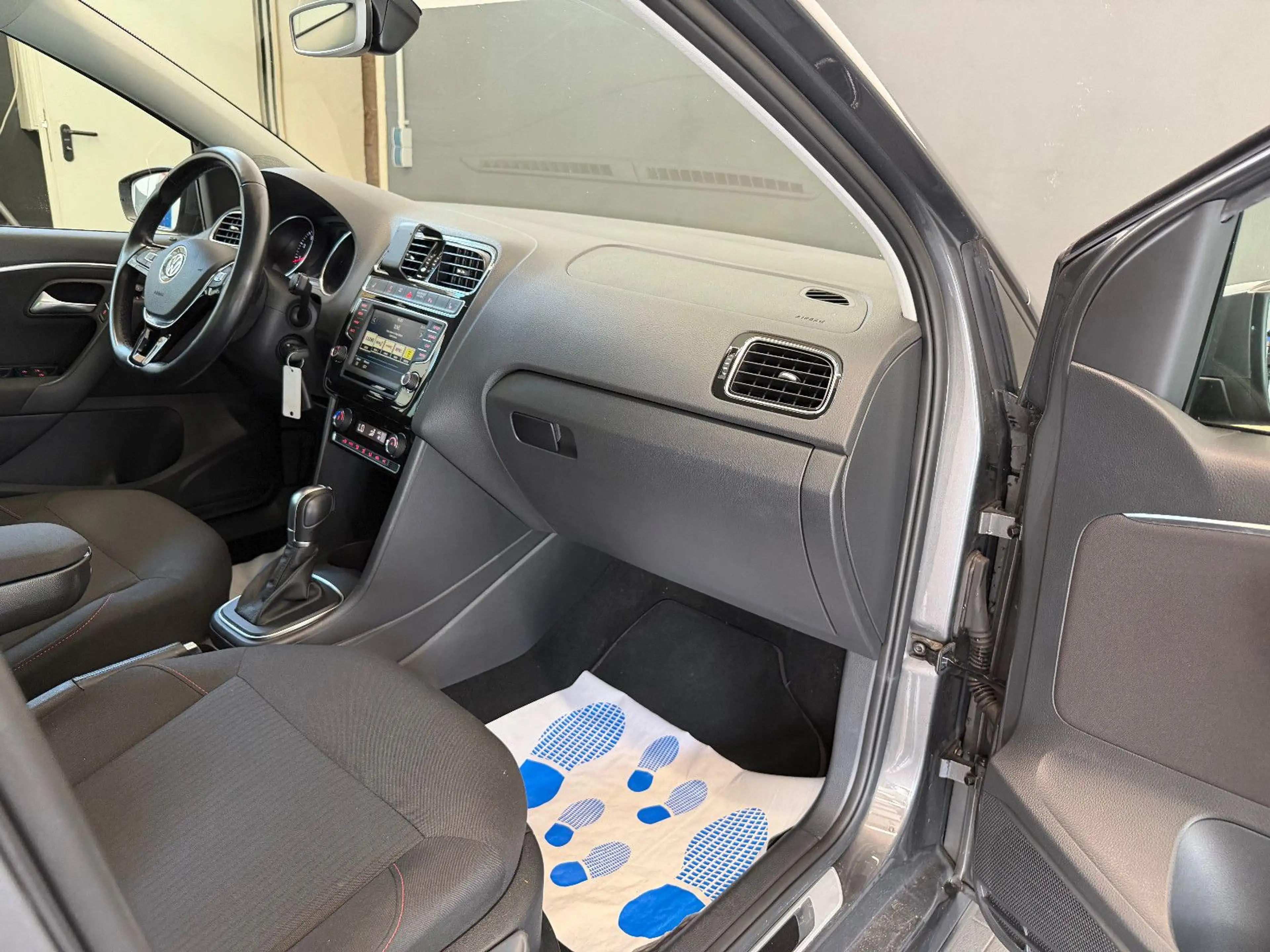 Volkswagen Polo 1.2 DSG R-Line/Start-Sto/Klima/2HAND/TÜV NEU — photo 13