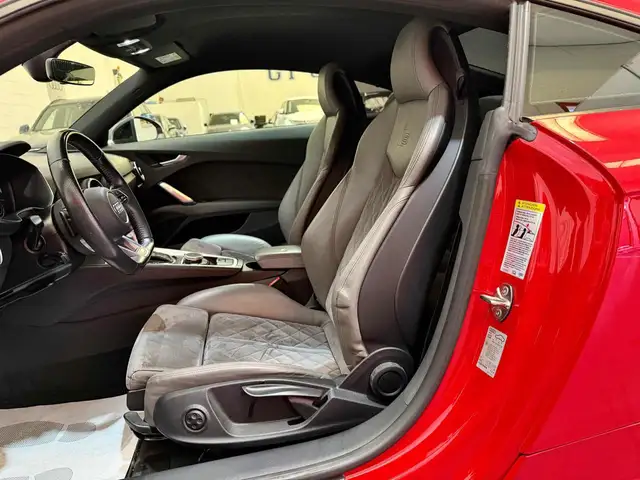 Audi TT view 13