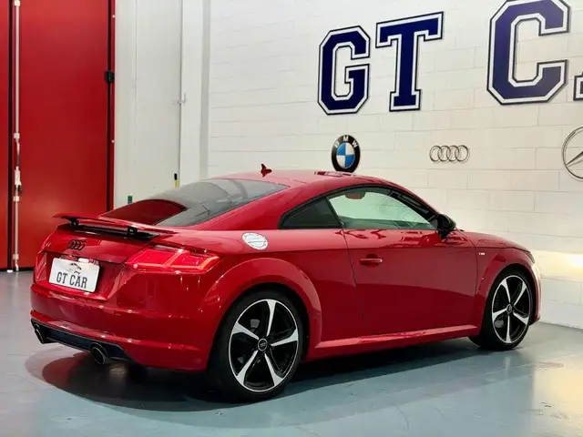 Audi TT view 6
