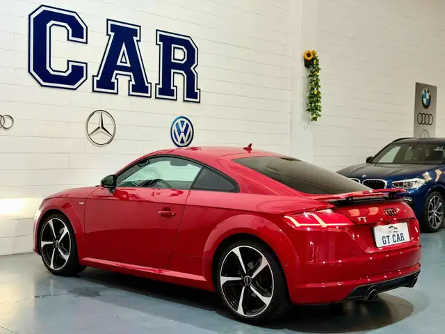 Audi TT view 7
