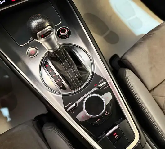 Audi TT view 16