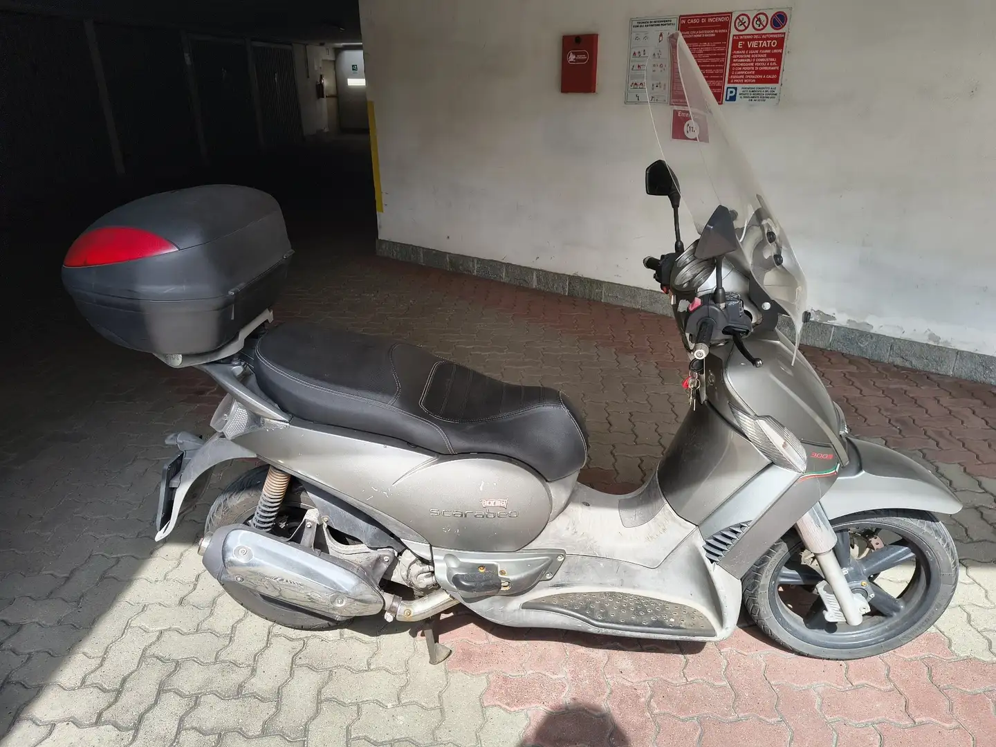 Aprilia Scarabeo S Argintiu - 1