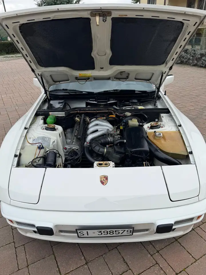 Porsche 944, foto 2