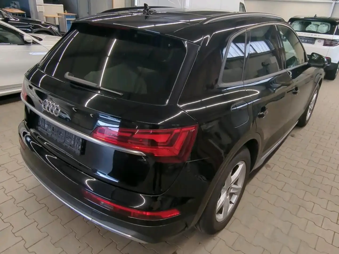 Audi Q5 35 TDI advanced *Mild-Hybrid-Technologie* Zwart - 2