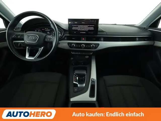 Audi A4 view 12