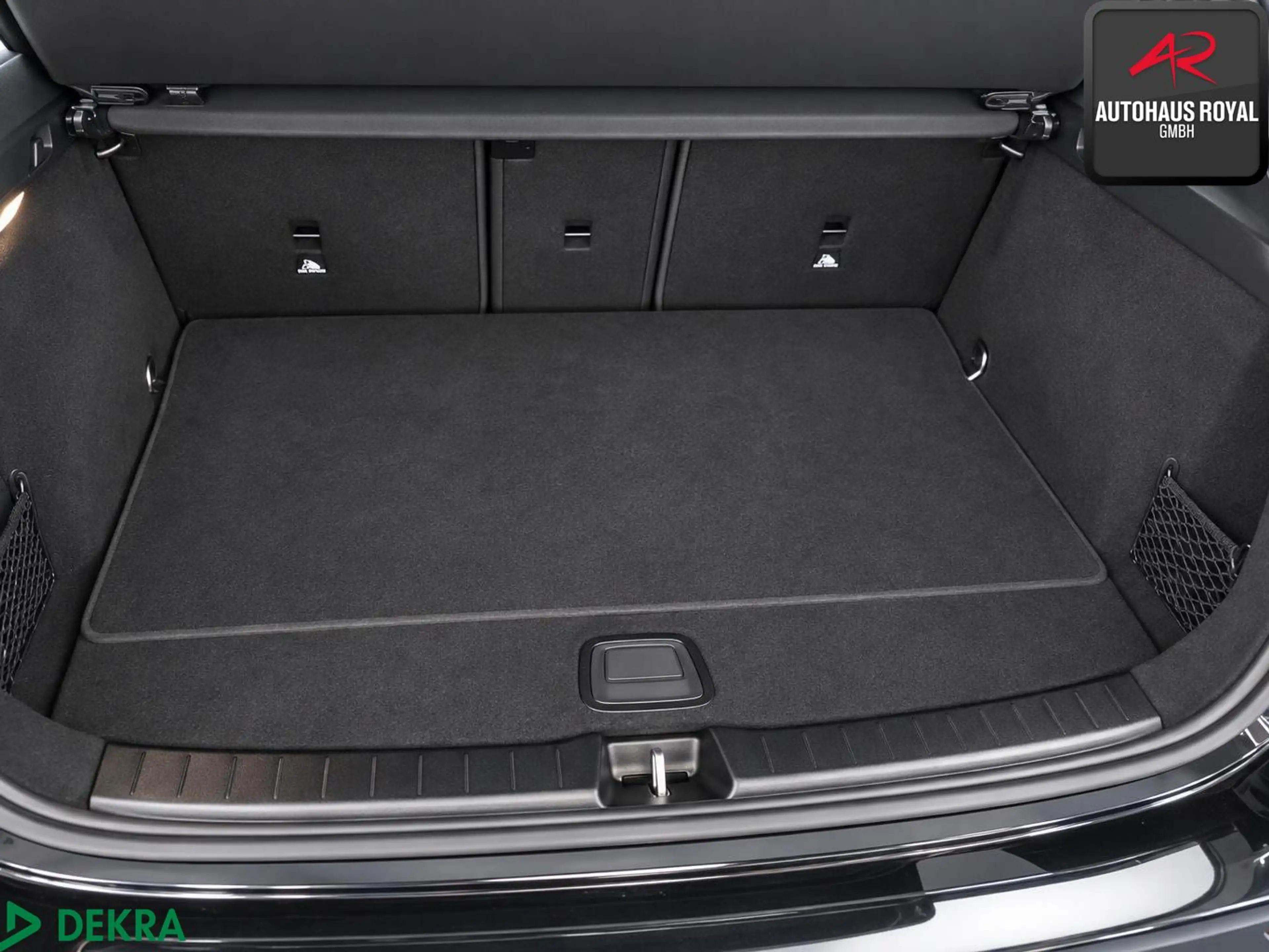 Mercedes-Benz GLA 180 PROGRESSIVE LINE ADVANCED PANO,MULTIBEAM — photo 7