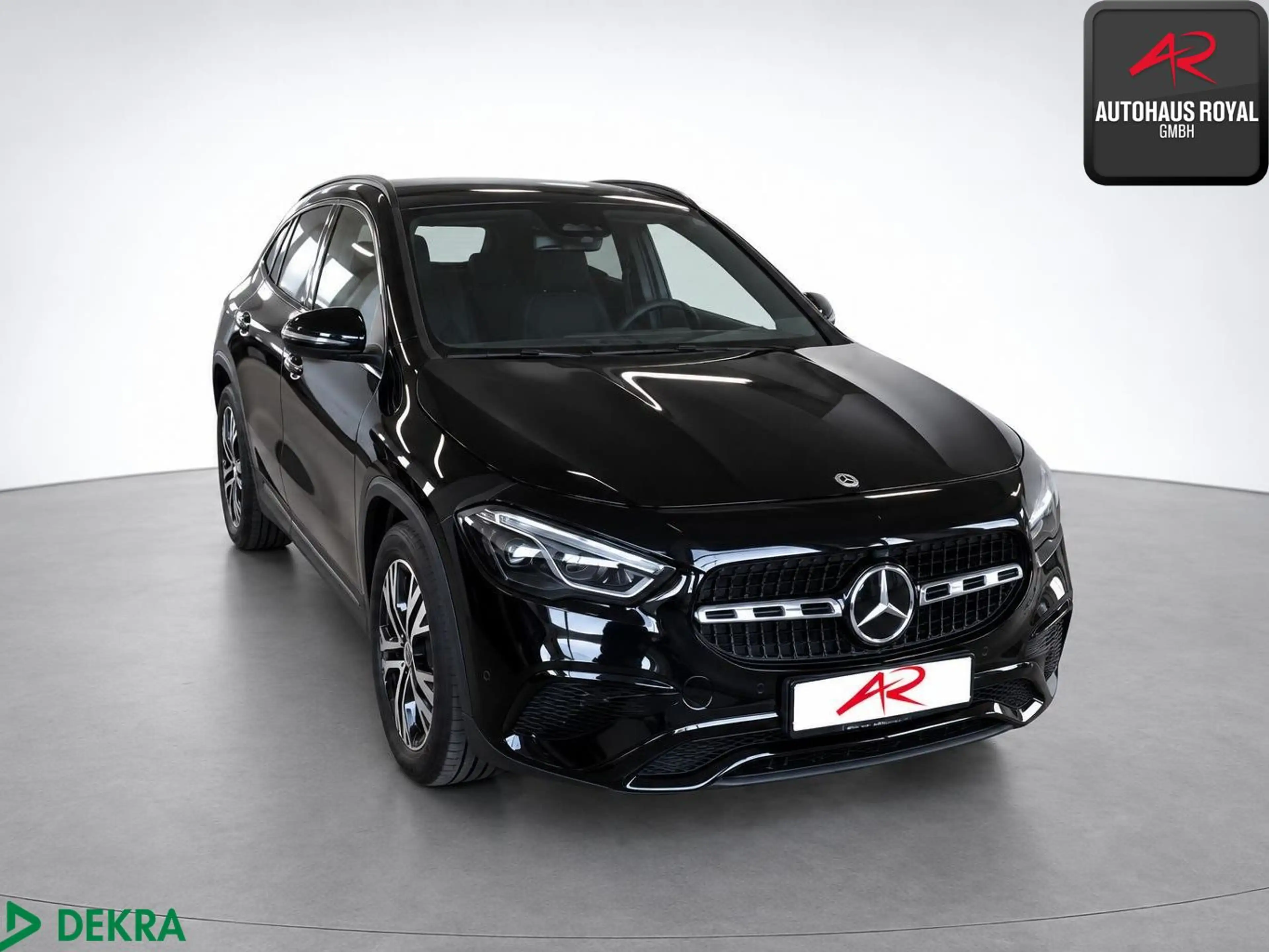 Mercedes-Benz GLA 180 PROGRESSIVE LINE ADVANCED PANO,MULTIBEAM — photo 4