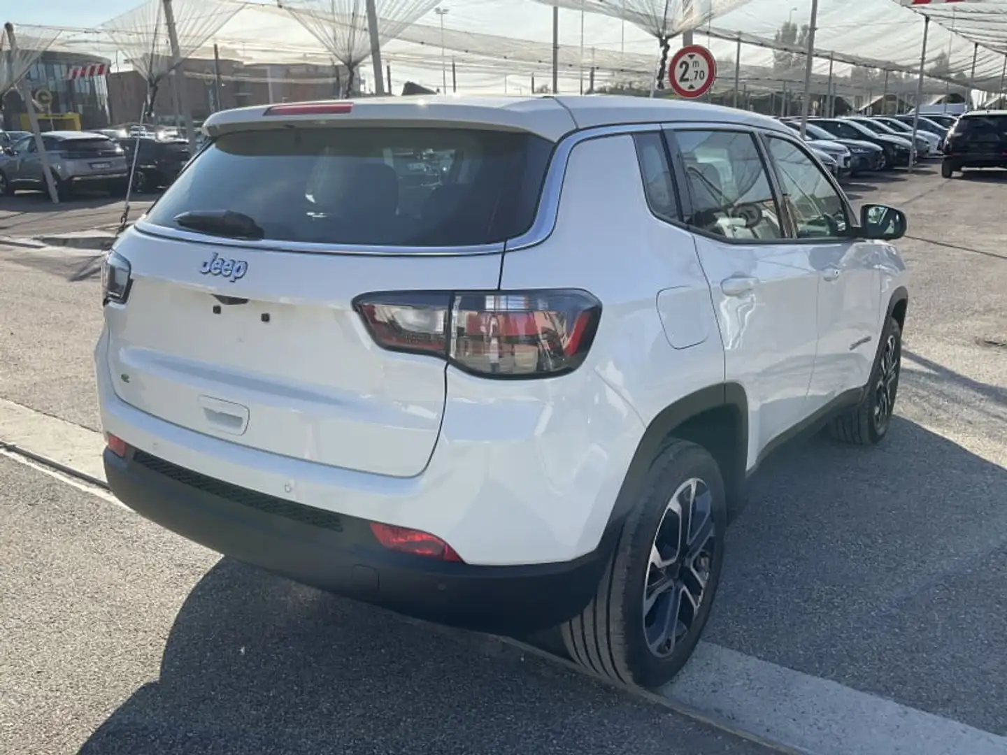 Jeep Compass 1.5 Turbo T4 130 CV MHEV 2WD Altitude Bianco - 2