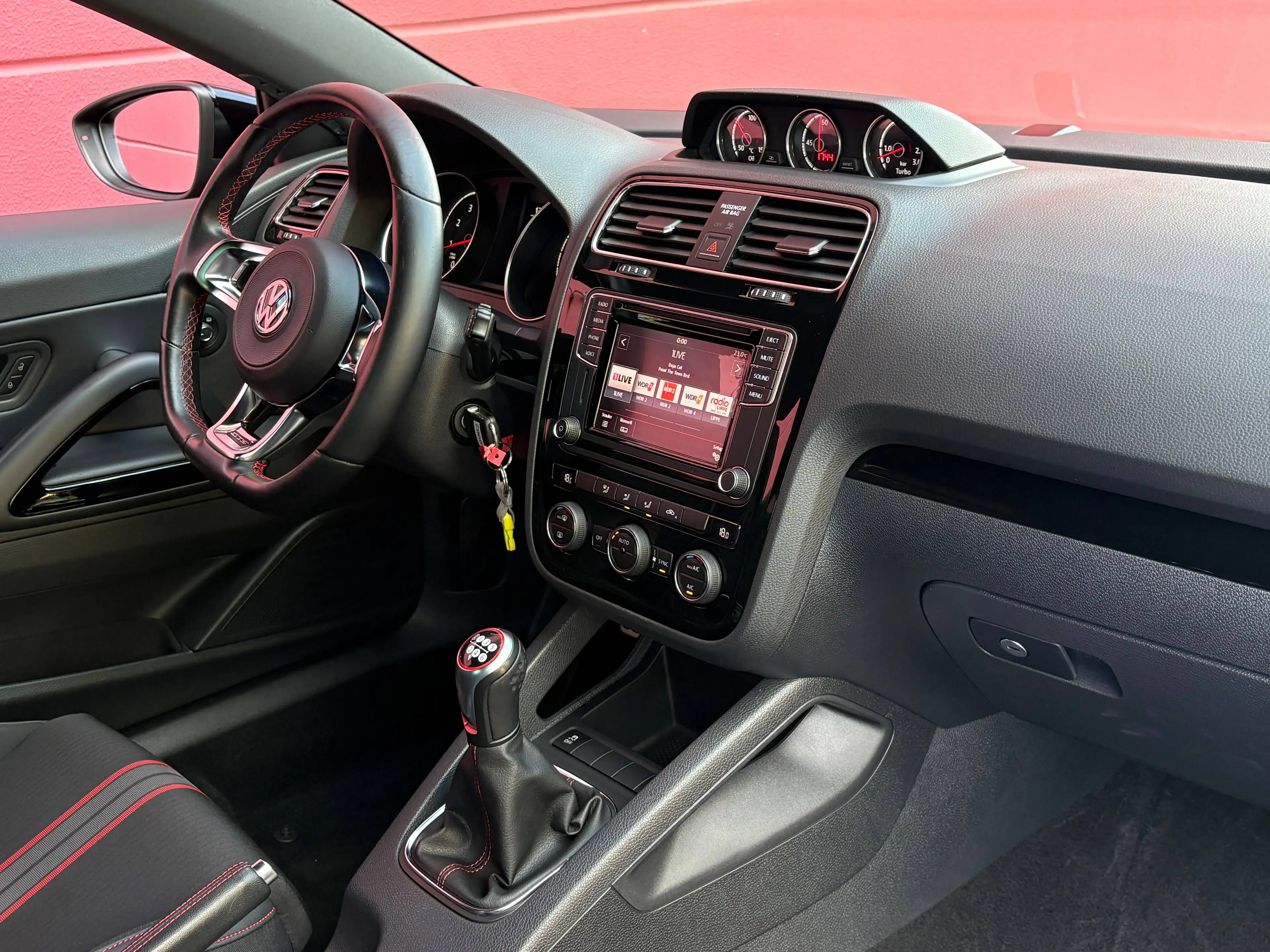 Volkswagen Scirocco 2.0 TSI SONDERMODELL GTS 220PS ALU18" 1-HAND TOP* — photo 14