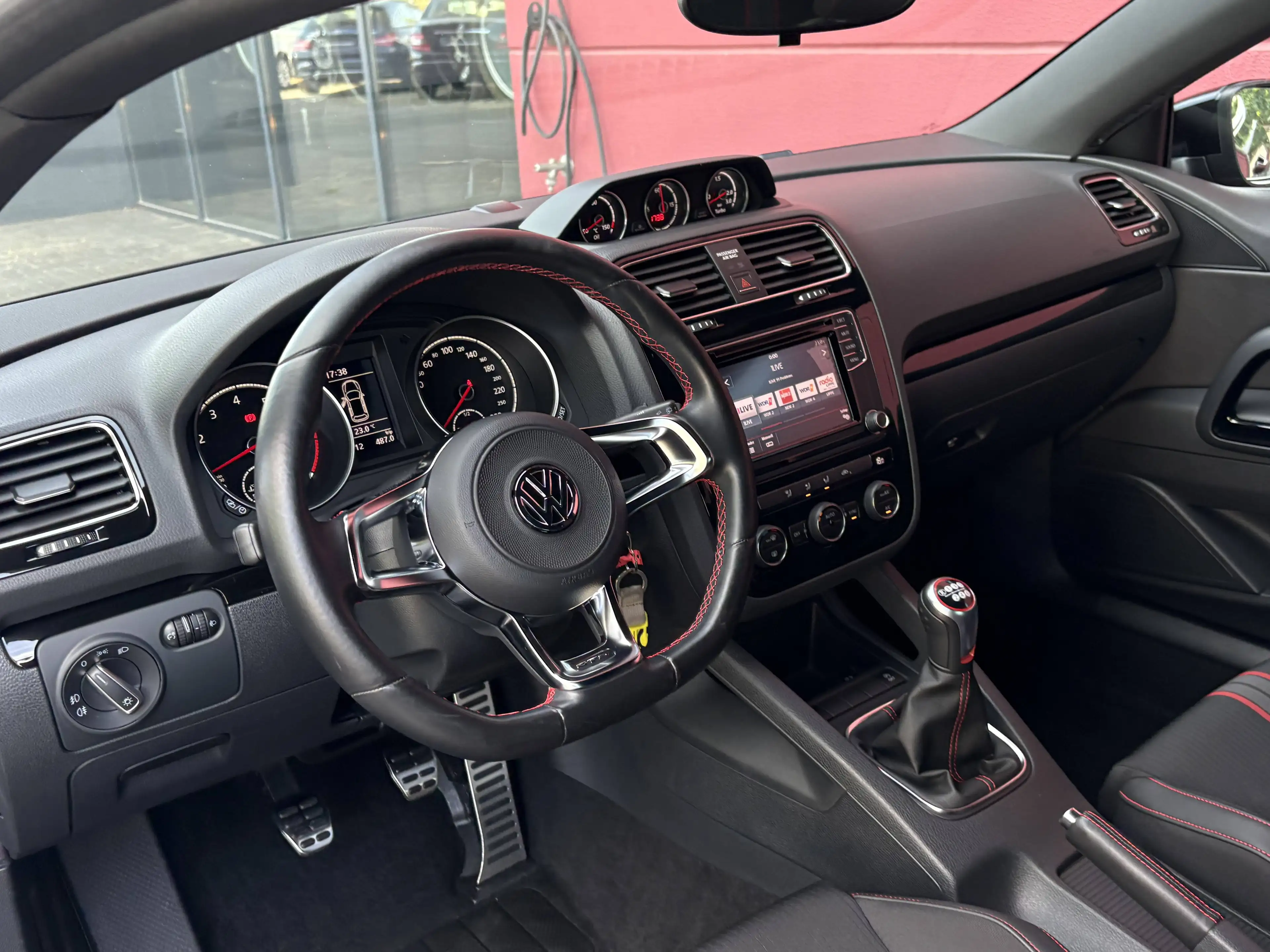 Volkswagen Scirocco 2.0 TSI SONDERMODELL GTS 220PS ALU18" 1-HAND TOP* — photo 12