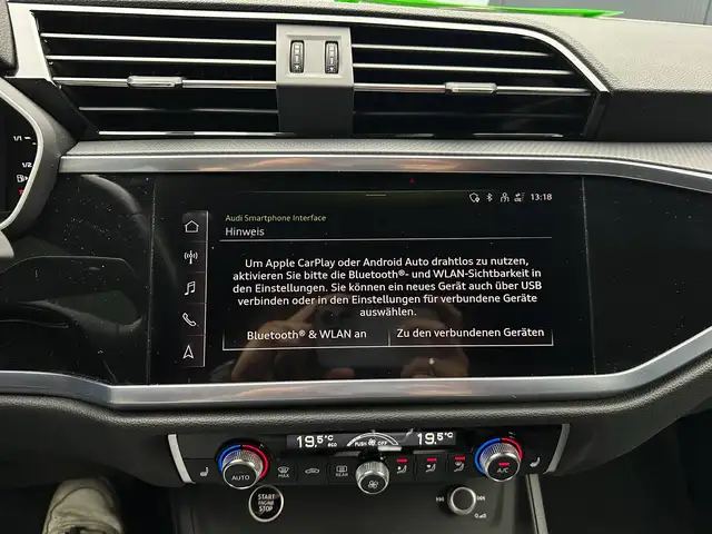 Audi Q3 view 22
