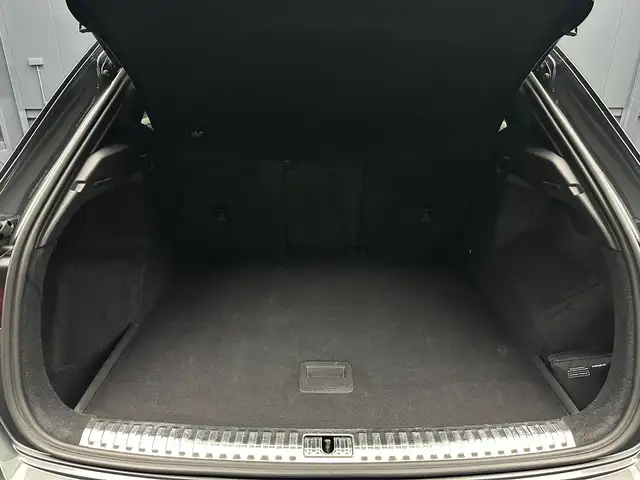 Audi Q3 view 26