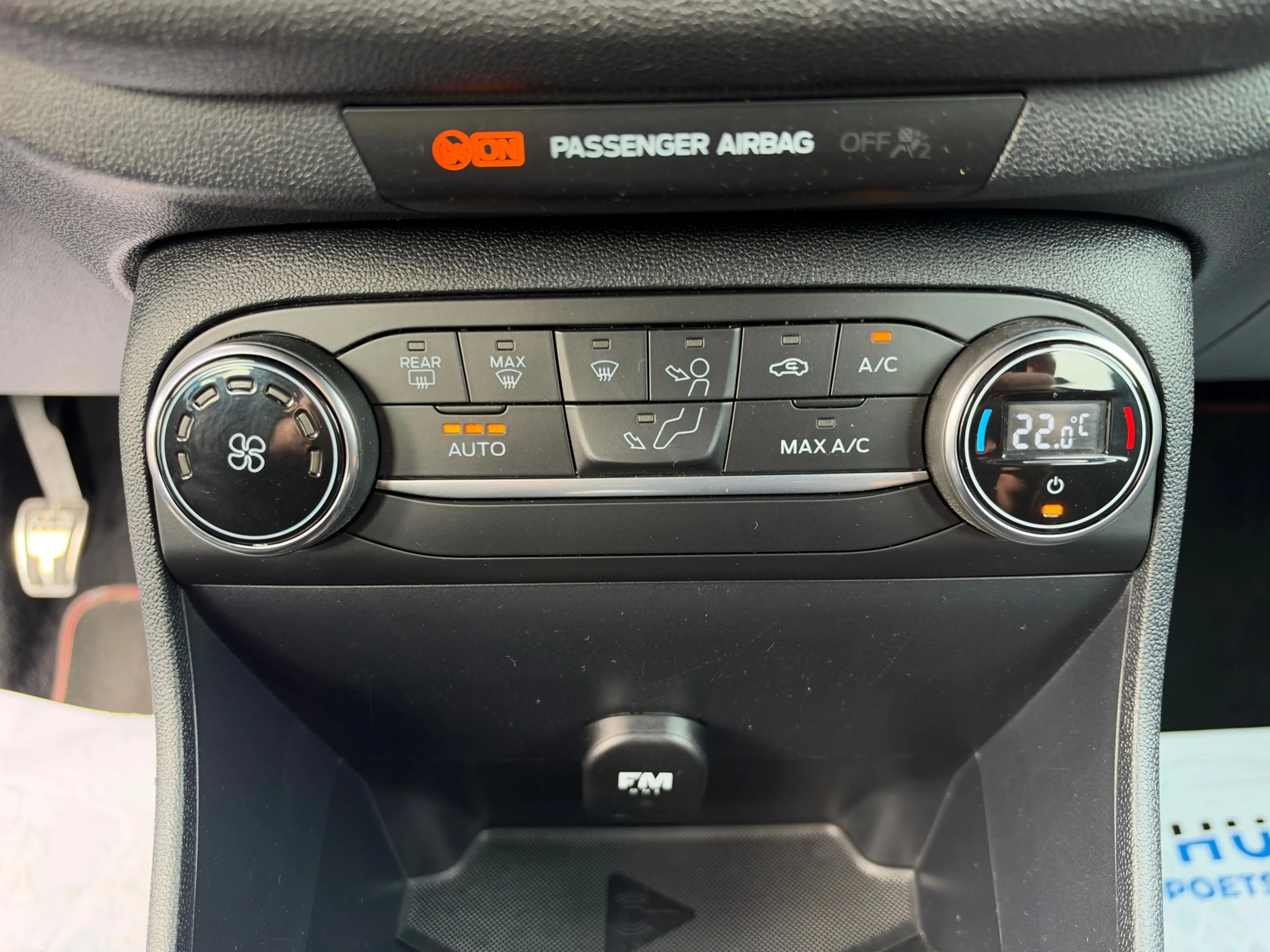 Ford Fiesta 1.0 EcoBoost ST-Line — photo 29