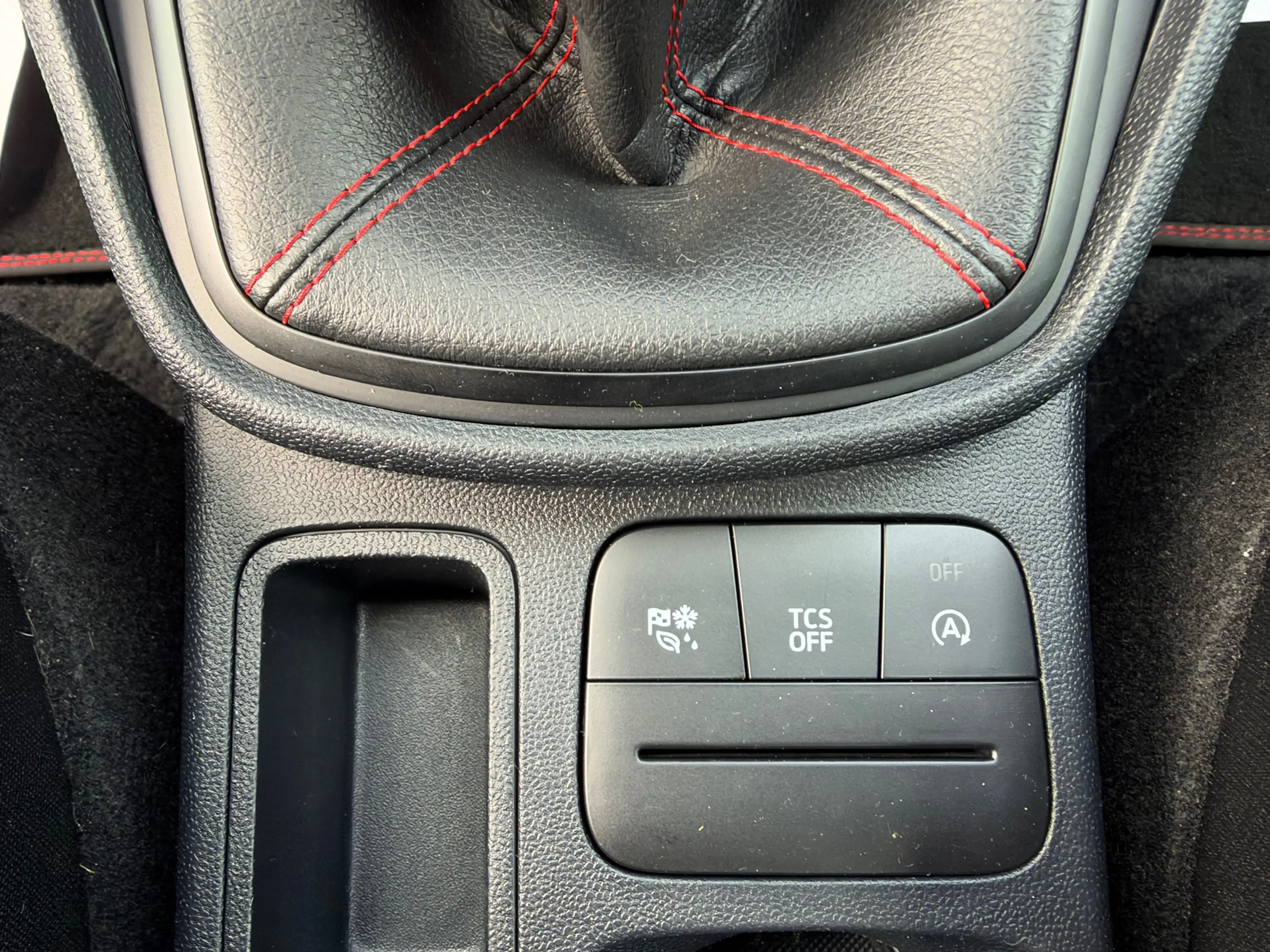 Ford Fiesta 1.0 EcoBoost ST-Line — photo 32