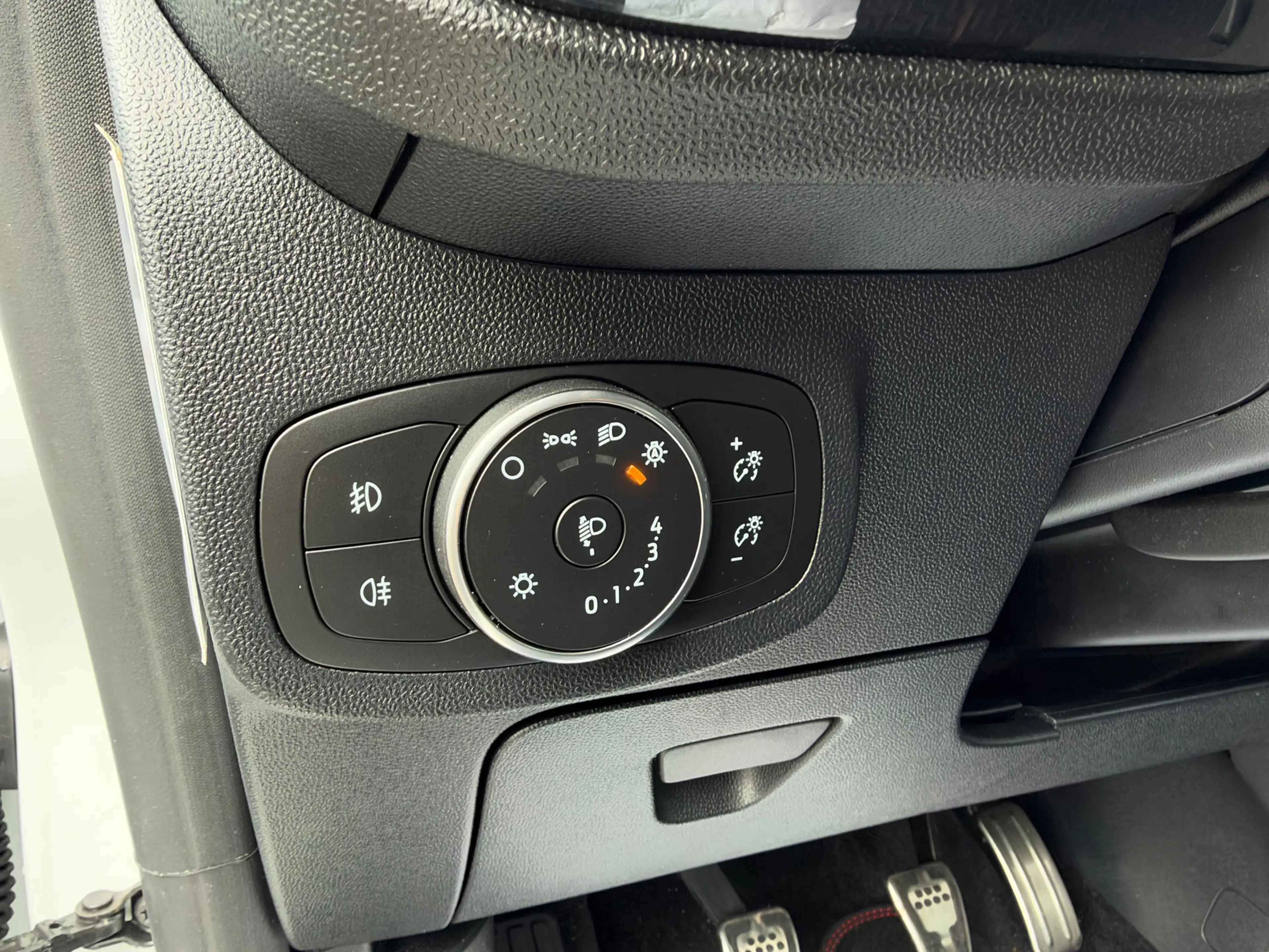 Ford Fiesta 1.0 EcoBoost ST-Line — photo 18