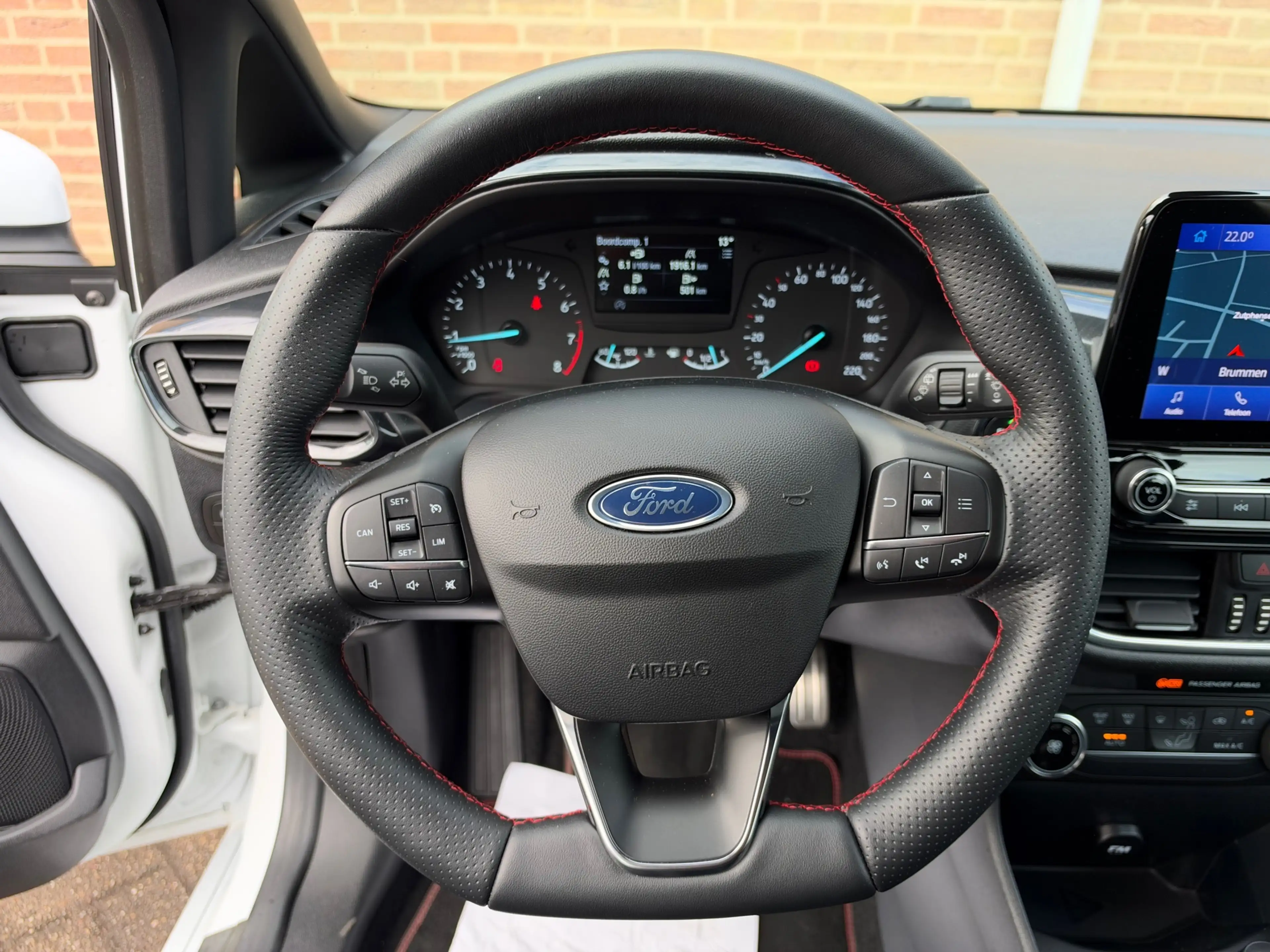 Ford Fiesta 1.0 EcoBoost ST-Line — photo 19