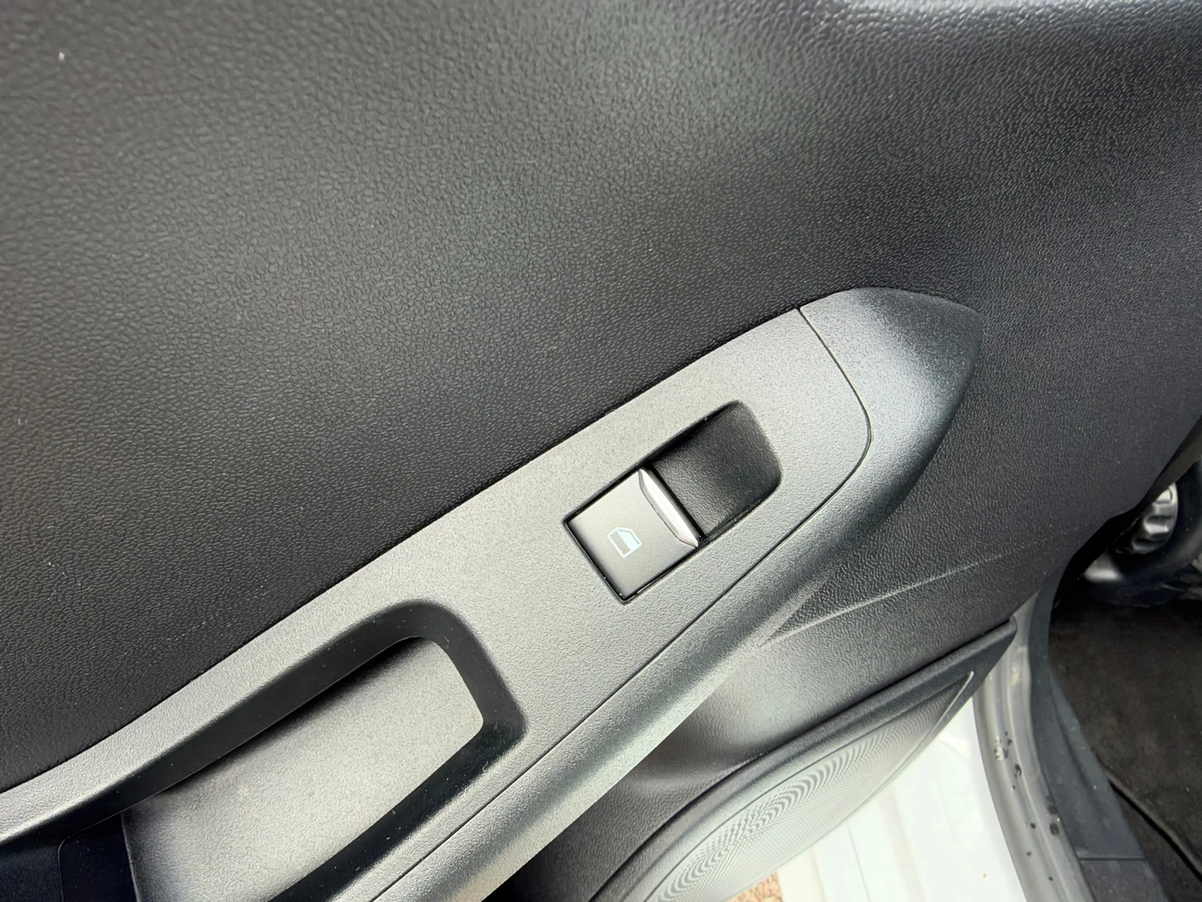 Ford Fiesta 1.0 EcoBoost ST-Line — photo 17
