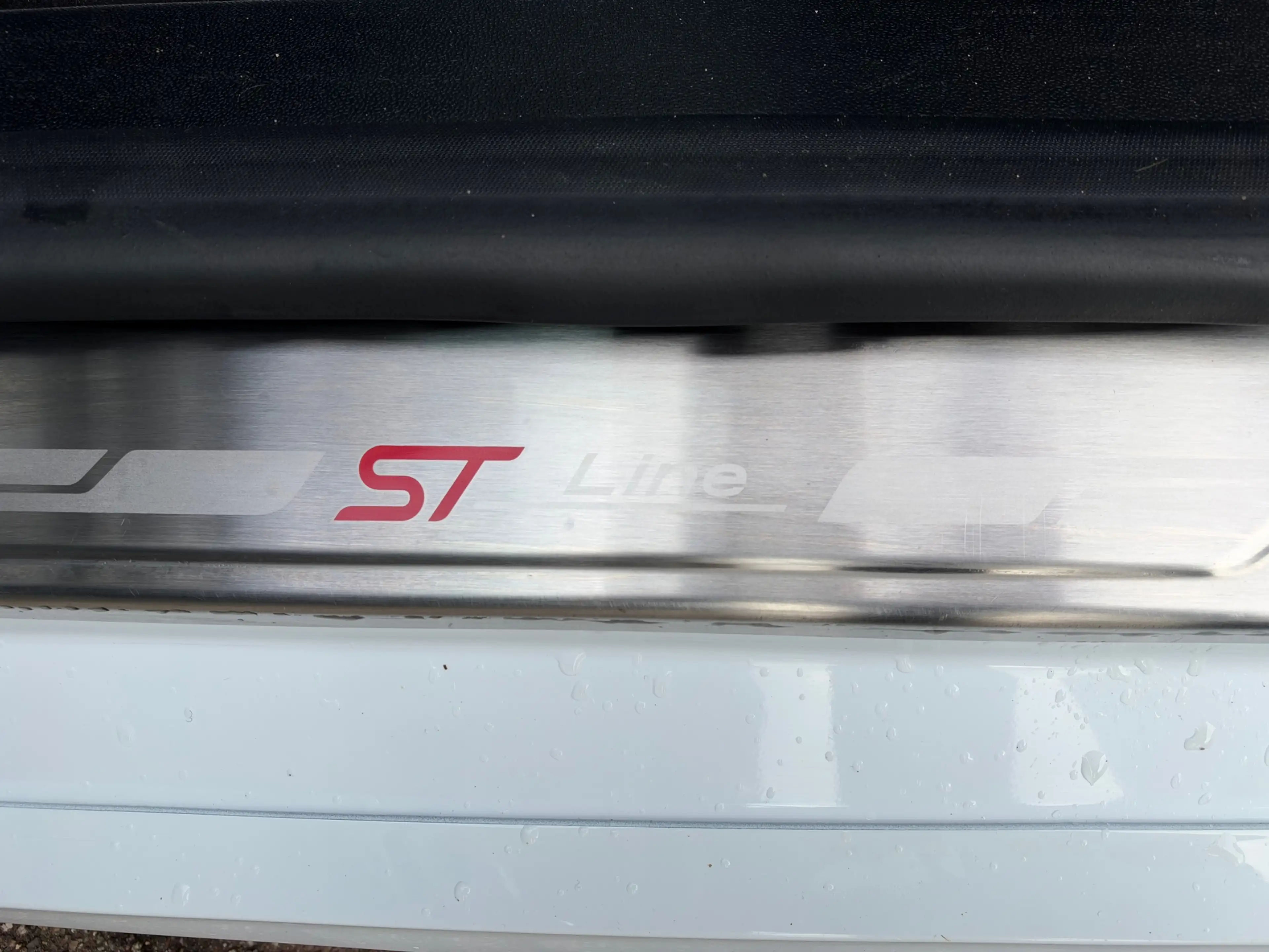 Ford Fiesta 1.0 EcoBoost ST-Line — photo 25