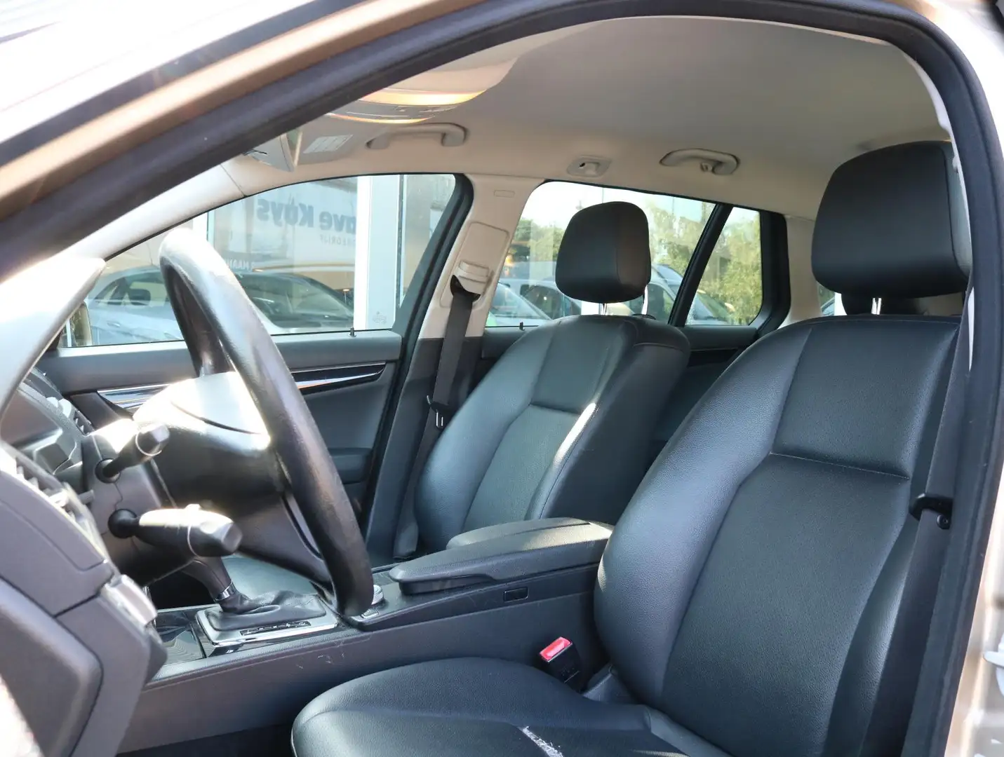 Mercedes-Benz C 180 Estate K BlueEFFICIENCY Business Class Beige - 2