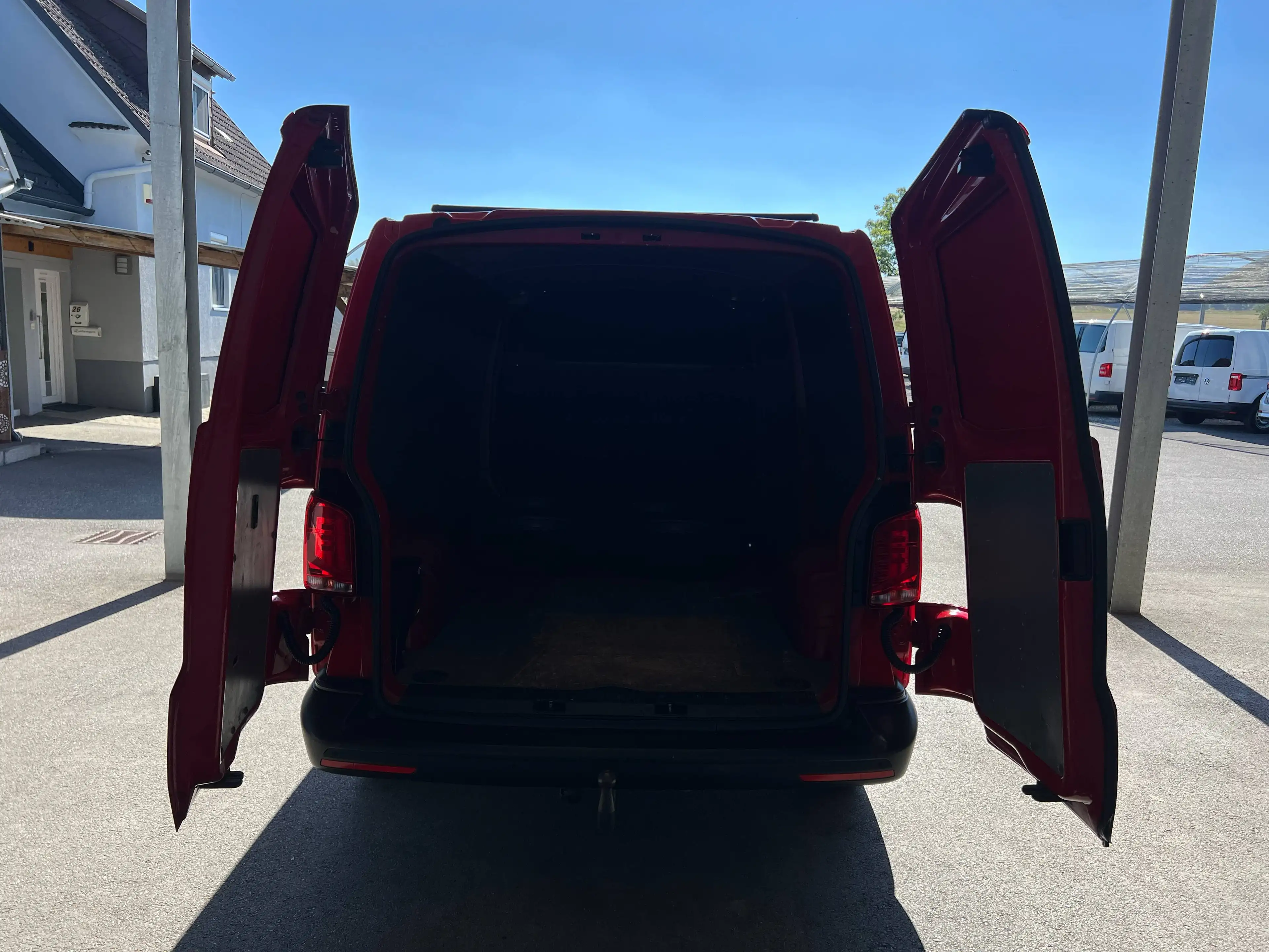 Volkswagen T6.1 Transporter Kasten LR 2,0 TDI LED-SCHEINWERFER/KLIMA/AHV/ZGG3,2t — photo 10