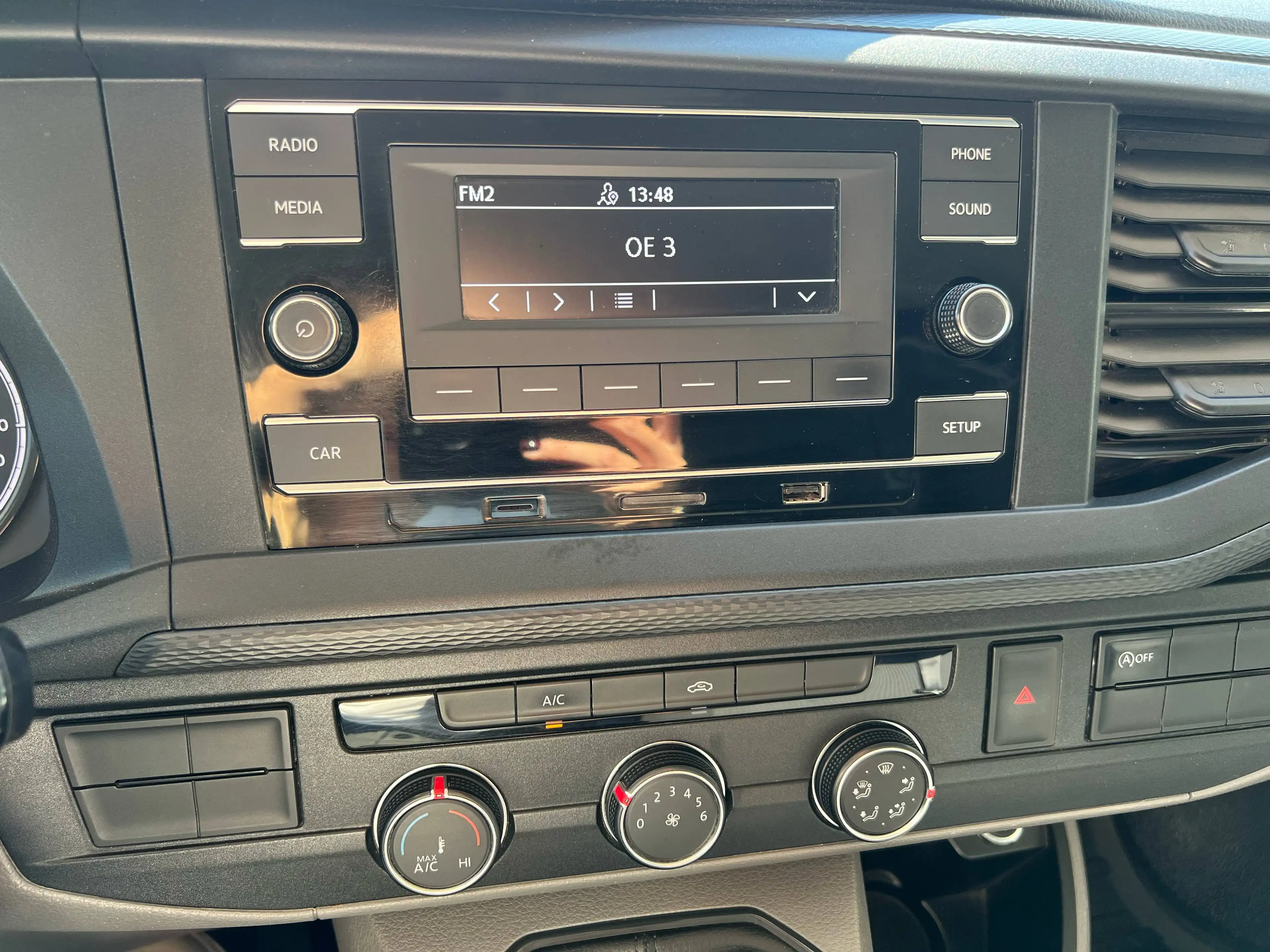 Volkswagen T6.1 Transporter Kasten LR 2,0 TDI LED-SCHEINWERFER/KLIMA/AHV/ZGG3,2t — photo 5