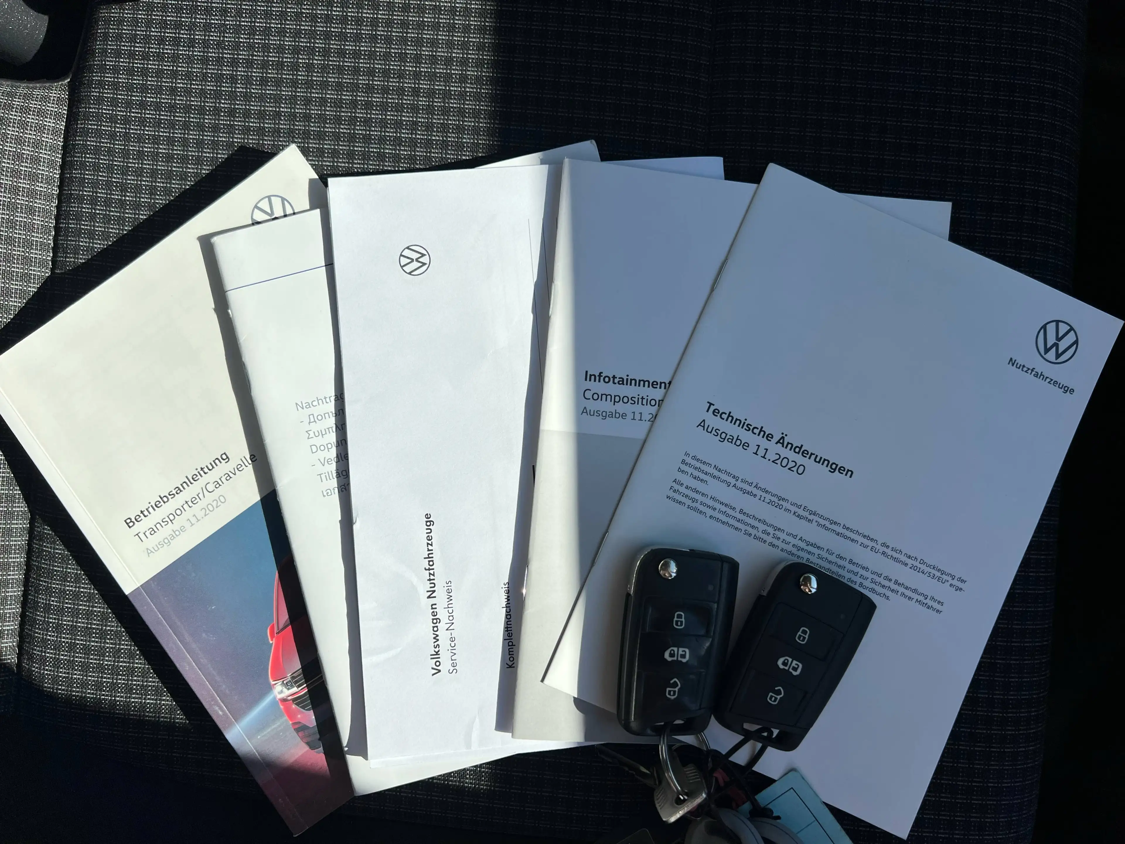 Volkswagen T6.1 Transporter Kasten LR 2,0 TDI LED-SCHEINWERFER/KLIMA/AHV/ZGG3,2t — photo 8