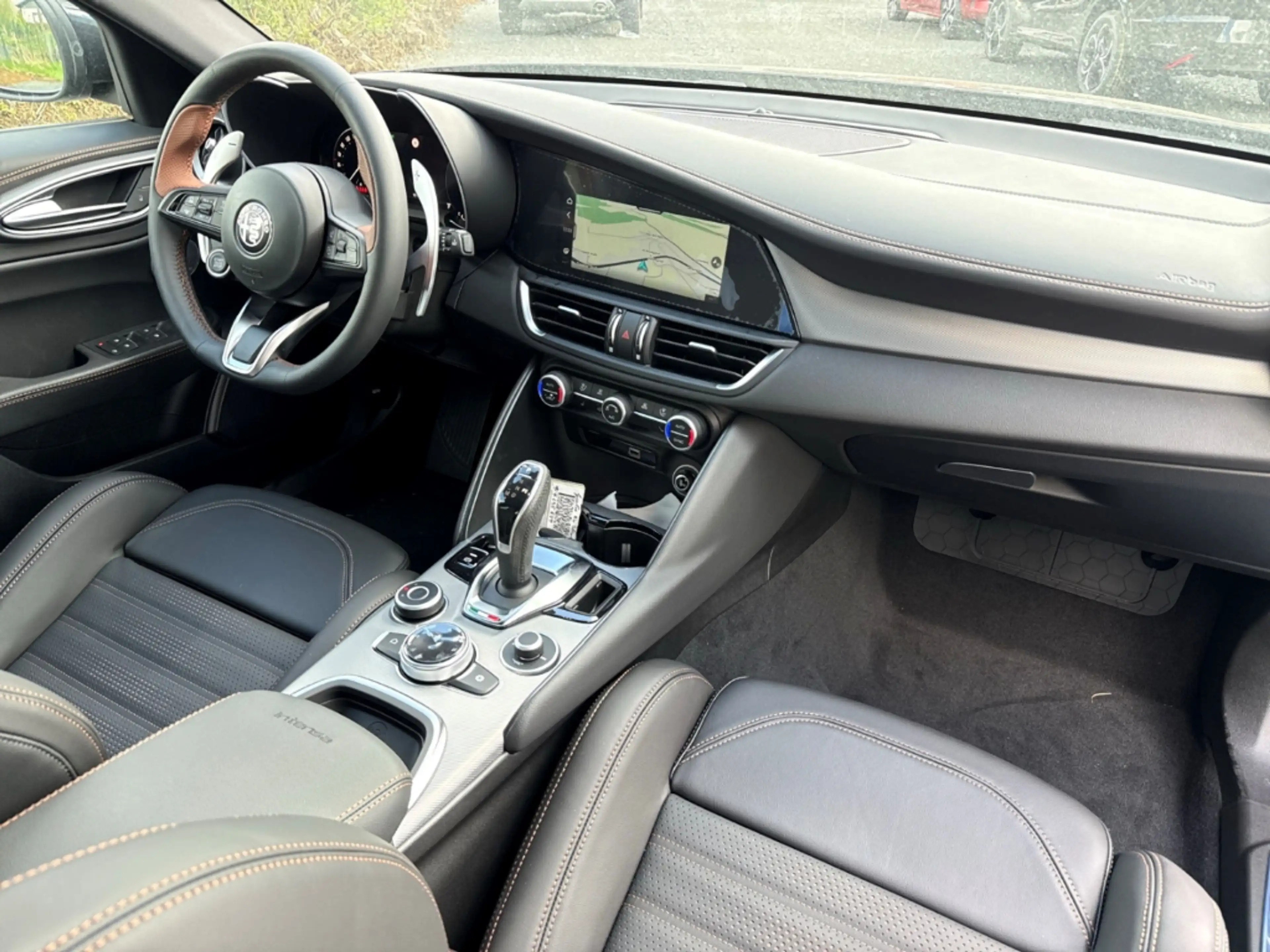 Alfa Romeo Giulia Intensa Q4 2.0 Turbo 280 PS — photo 10