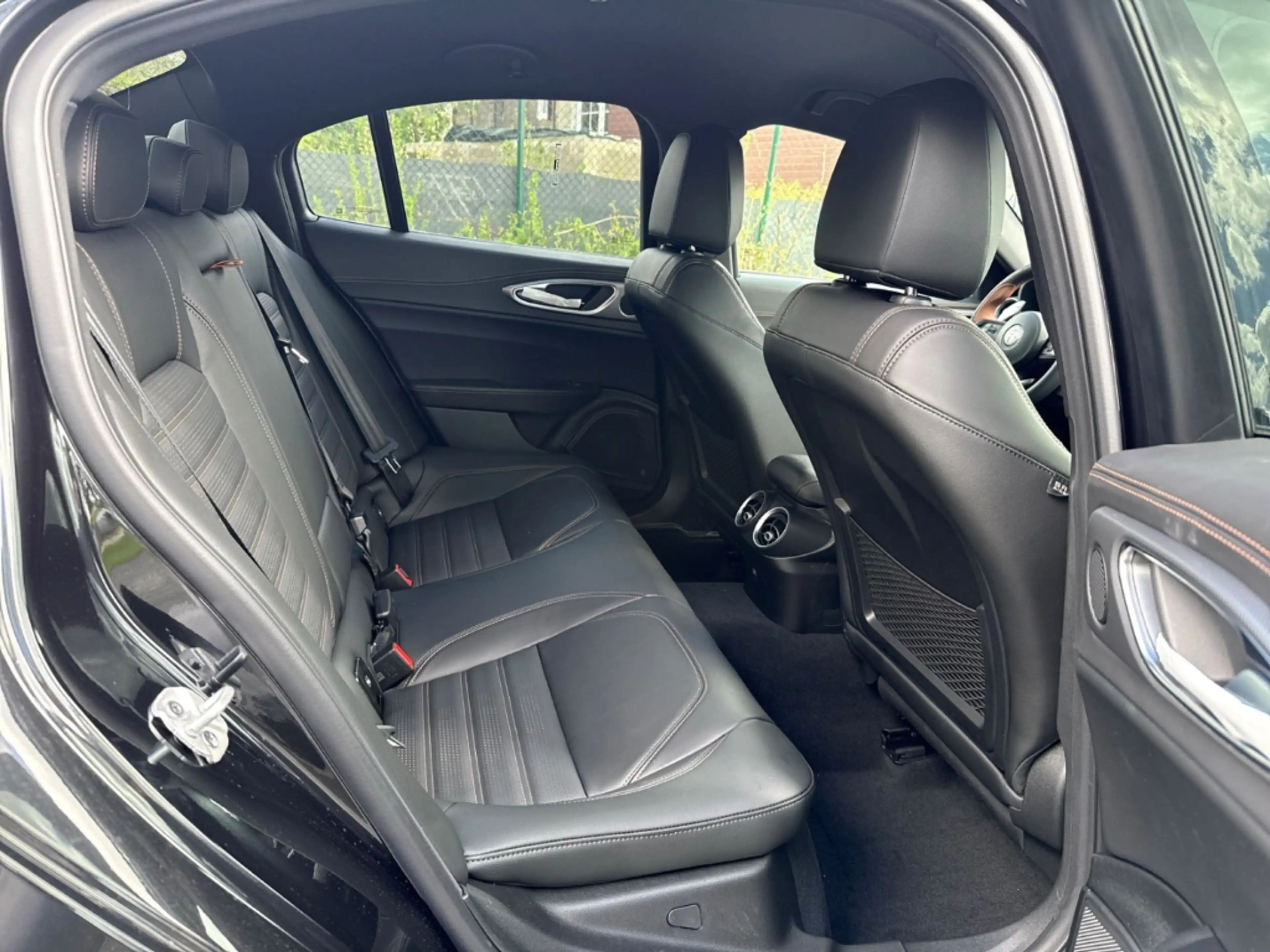 Alfa Romeo Giulia Intensa Q4 2.0 Turbo 280 PS — photo 11