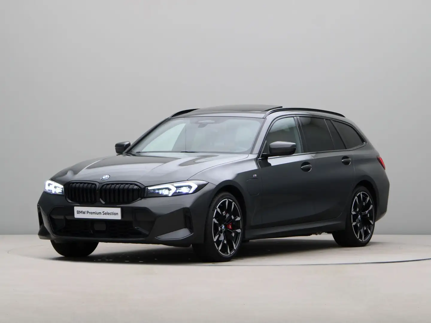 BMW 330 3 Serie 330e xDrive Innovation Pack - M-Sport Pro Grijs - 1
