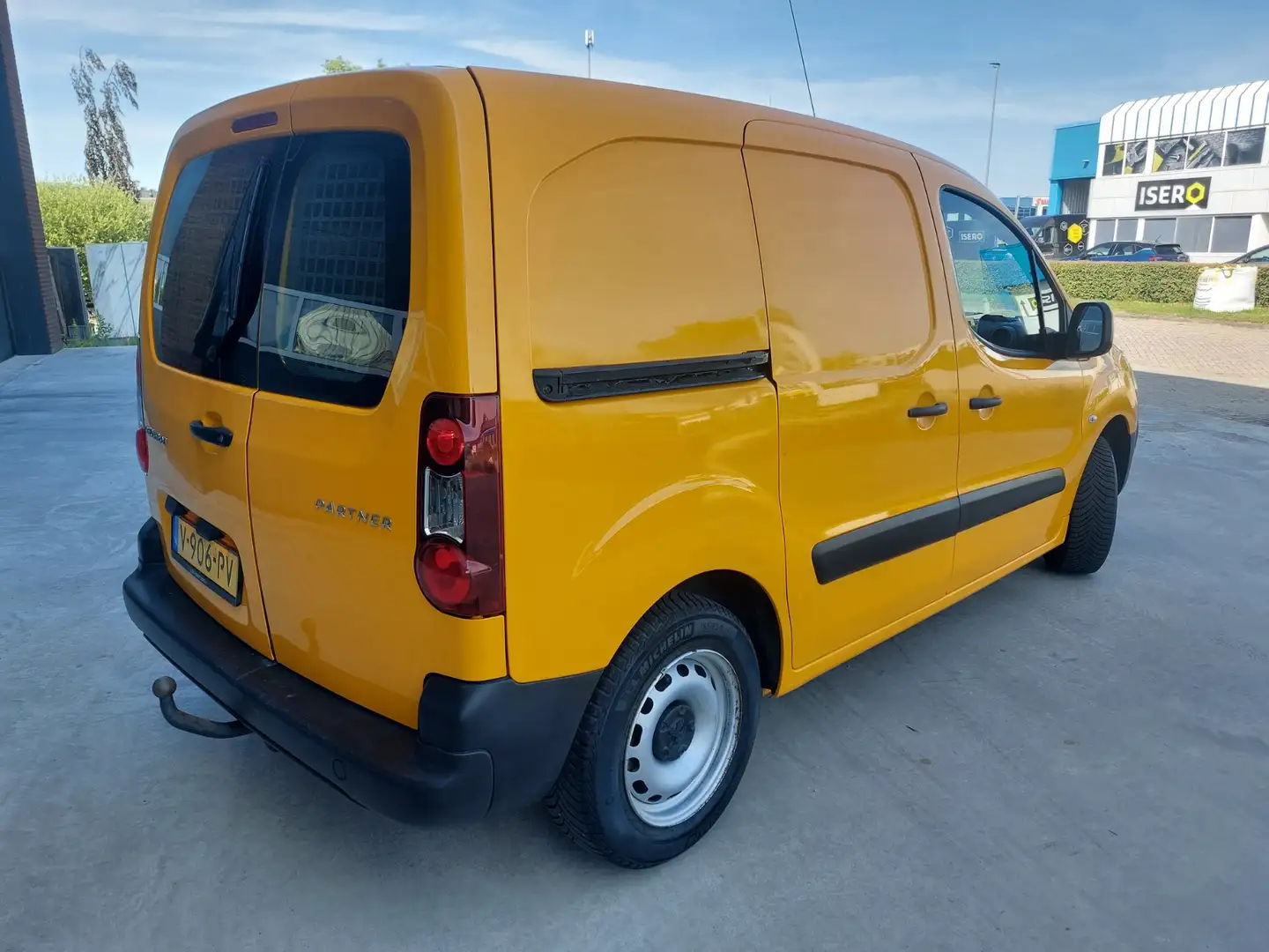 Peugeot Partner 120 1.6 BlueHDi Euro 6 AIRCO/SCHUIFDEUR/Trekhaak Żółty - 2