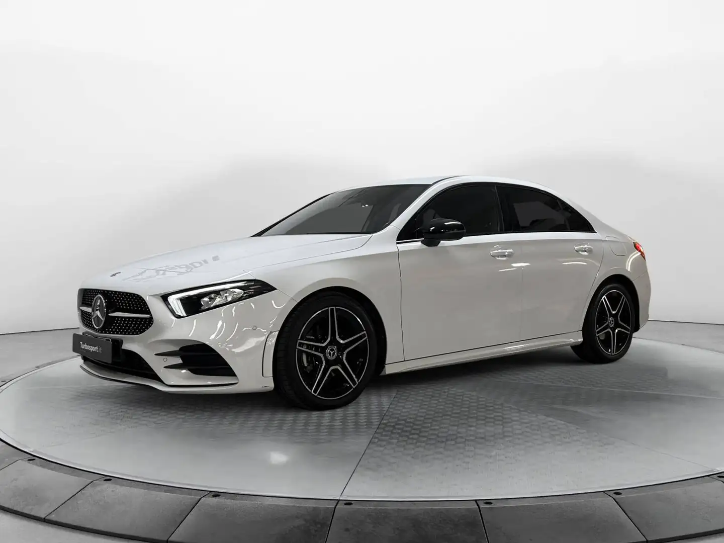 Mercedes-Benz A 180 A 180 d AMG Line Premium Blanc - 1